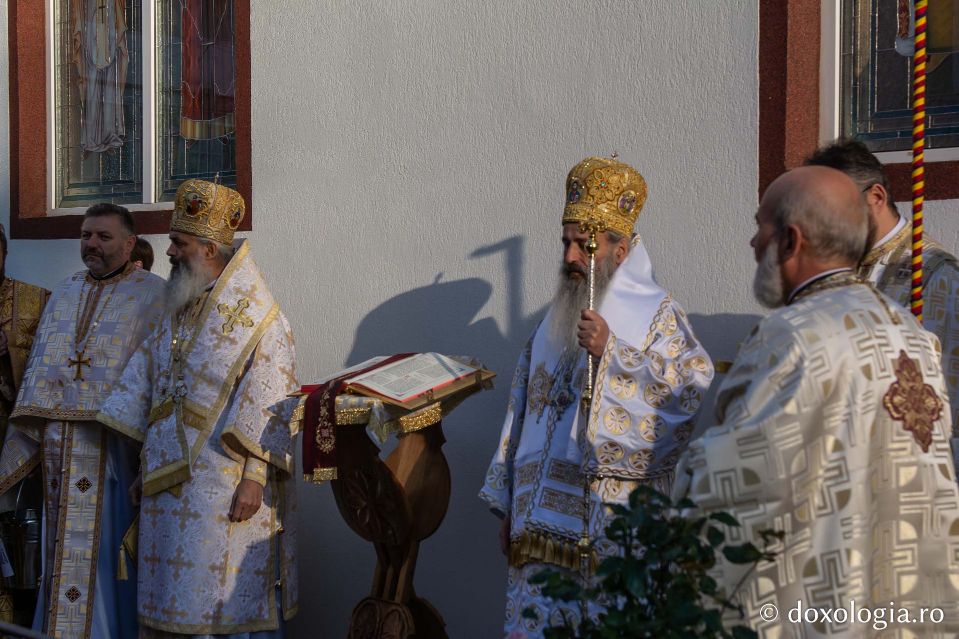 IPS Teofan, alături de PS Antonie la slujba de sfințire