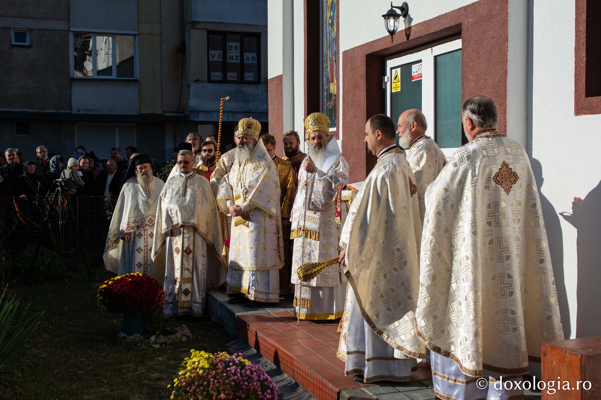 IPS Teofan, alături de PS Antonie la slujba de sfințire