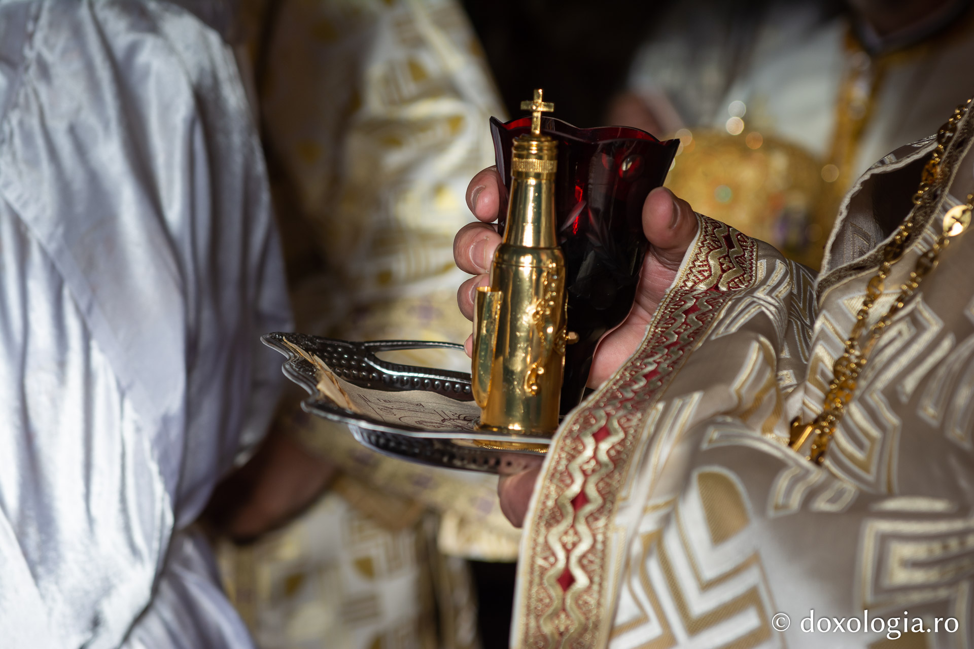 Vas cu Sfântul și Marele Mir