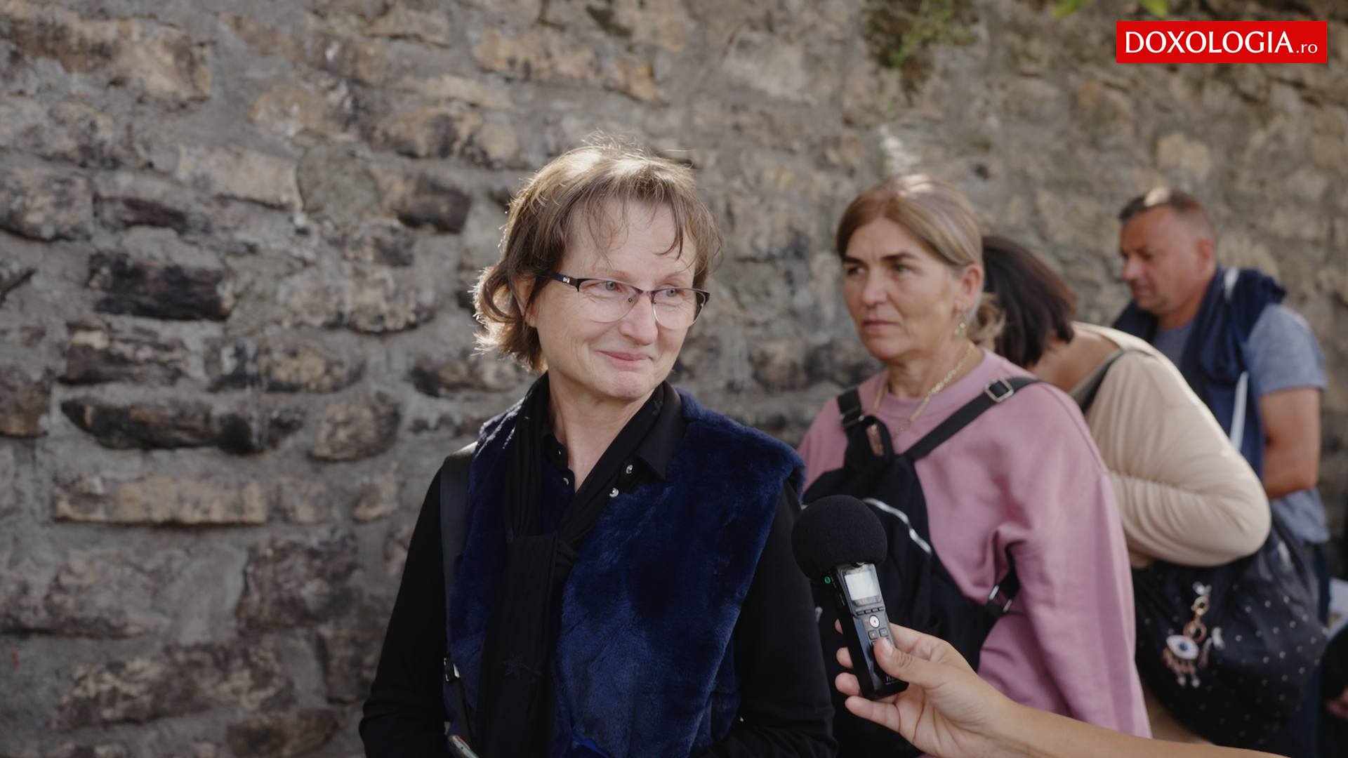 (Video) Pelerini la Sfânta Parascheva: „Stăm la coadă la Rai”