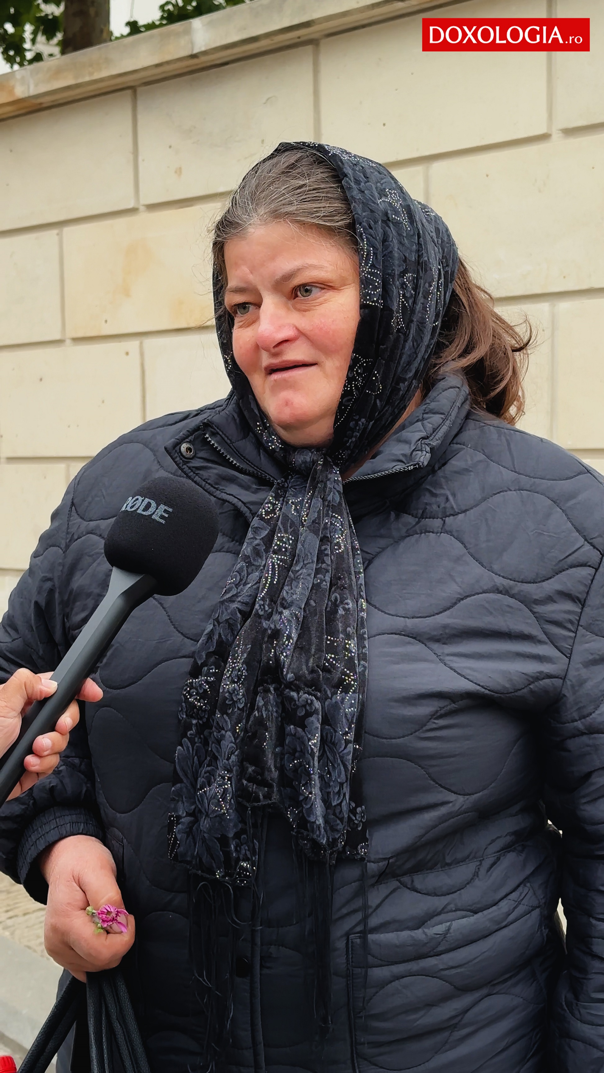 (Video) Sfânta Parascheva alină durerea unei mame care și-a pierdut fiul