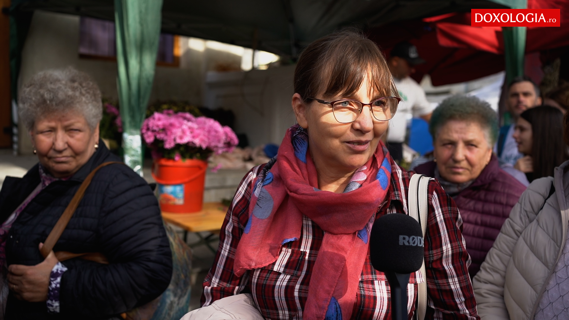 (Video) Cine stă la rândul de închinare la Sfânta Parascheva simte... Bucuria!