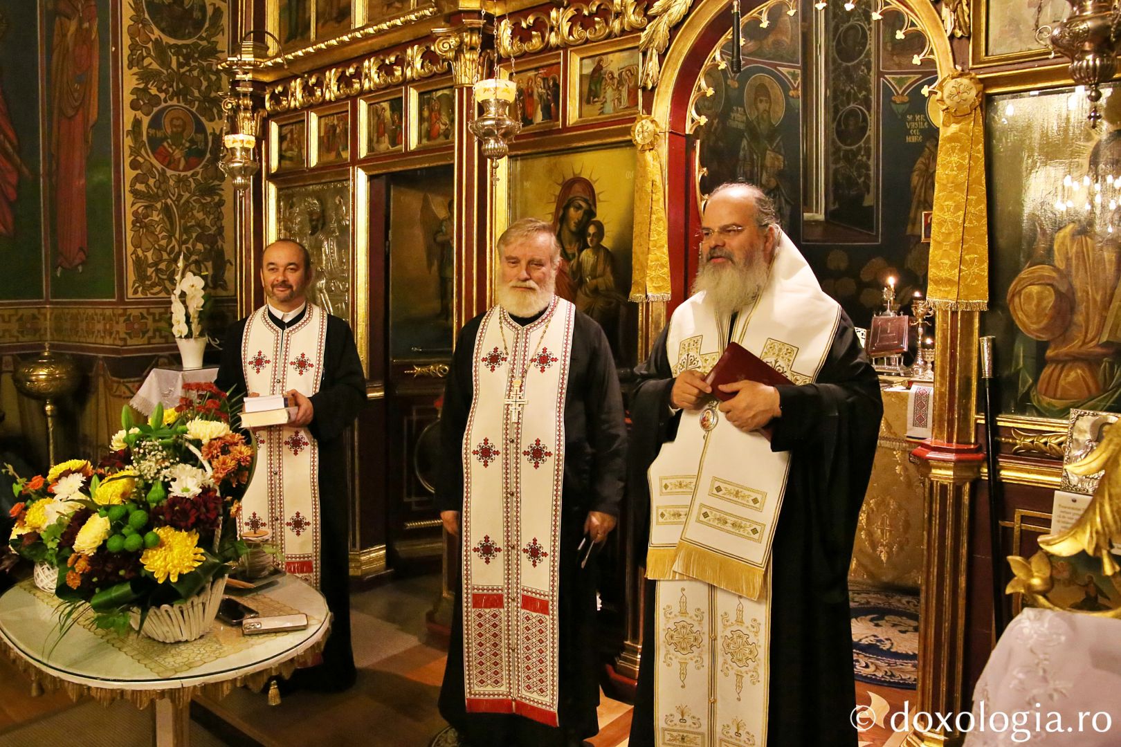 PS Ignatie, Episcopul Hușilor, la hramul Bisericii „Sfânta Parascheva” din Păcurari - Iași / Foto: Flavius Popa PS Ignatie, Episcopul Hușilor, la hramul Bisericii „Sfânta Parascheva” din Păcurari - Iași / Foto: Flavius Popa