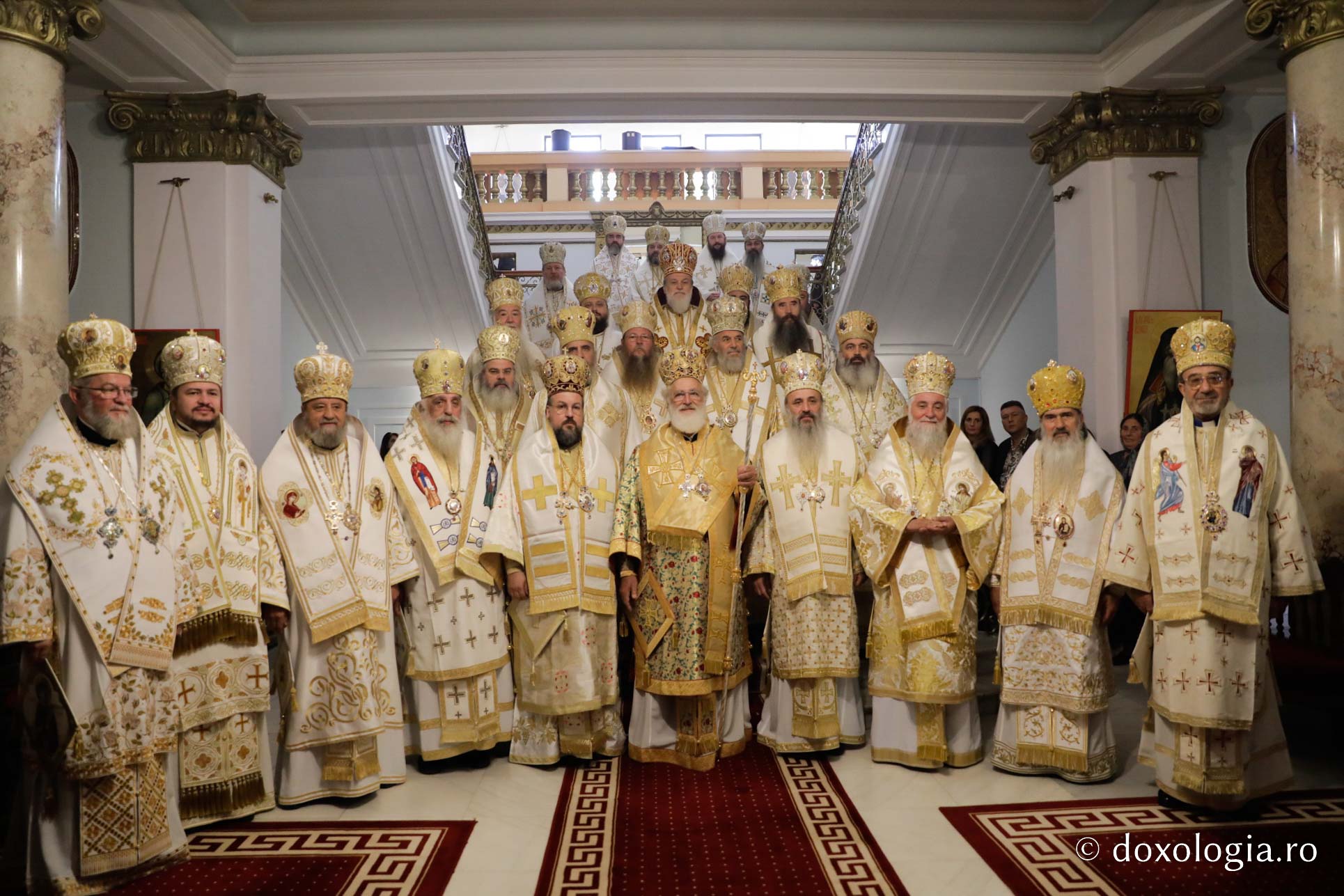 #Hram2023: Ce ierarhi slujesc la Sfânta Liturghie din ziua de 14 octombrie? / Foto: Oana Nechifor #Hram2023: Ce ierarhi slujesc la Sfânta Liturghie din ziua de 14 octombrie?