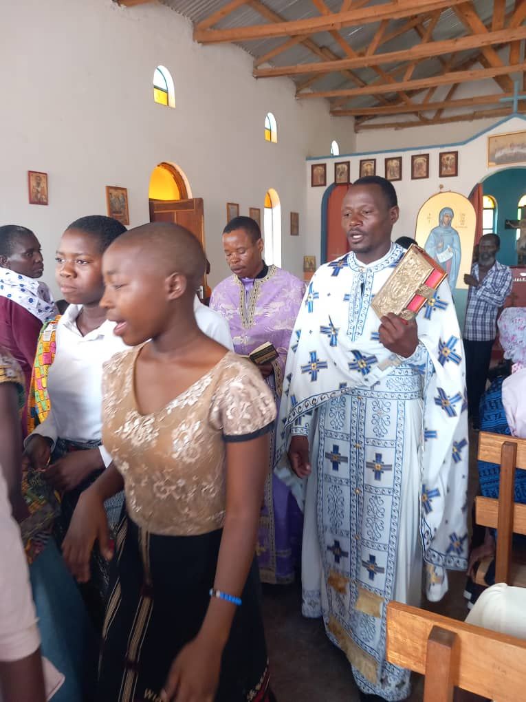 Ocrotitoarea Moldovei, Sfânta Parascheva – ocrotitoare a satului Idodi Ocrotitoarea Moldovei, Sfânta Parascheva – ocrotitoare a satului Idodi