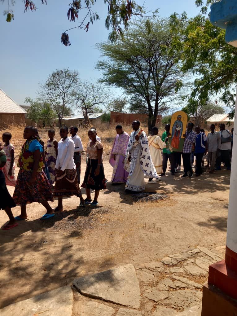 Ocrotitoarea Moldovei, Sfânta Parascheva – ocrotitoare a satului Idodi Ocrotitoarea Moldovei, Sfânta Parascheva – ocrotitoare a satului Idodi