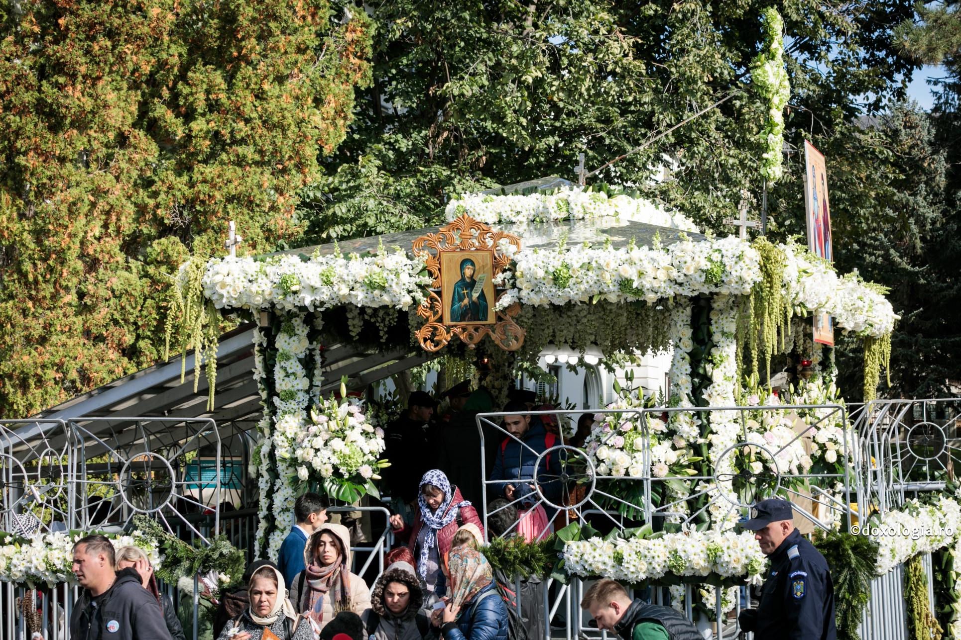 De ziua unui sfânt, se cuvine să nu mai cerem nimic, ci doar să ne bucurăm și să mulțumim – părintele Pimen Vlad