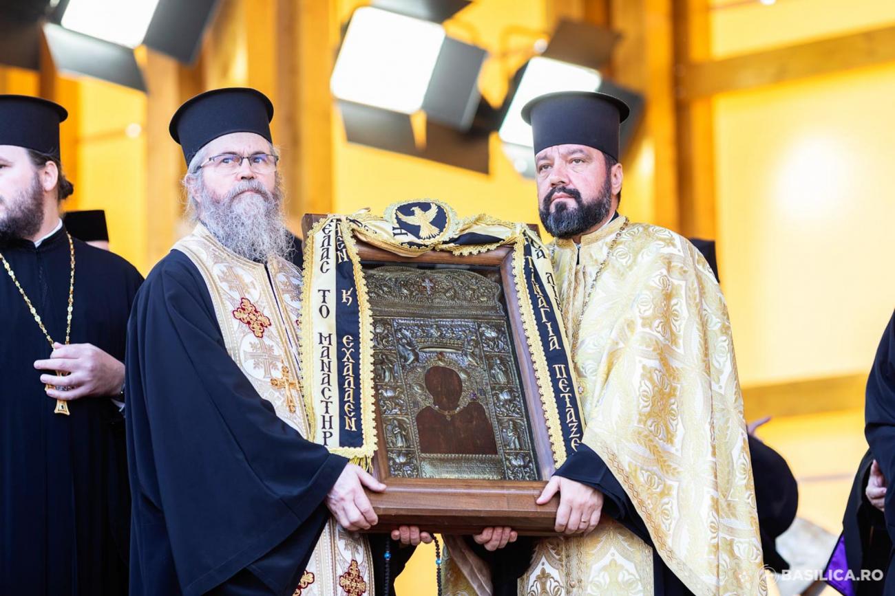 Icoana făcătoare de minuni a Maicii Domnului – Panaghia Soumelá la București / Foto: Raluca-Emanuela Ene / basilica.ro Icoana Panaghia Soumelá a ajuns la București