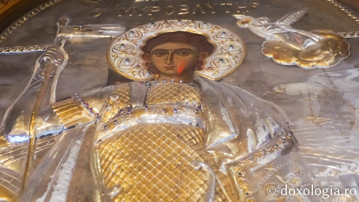 Sfântul Mare Mucenic Dimitrie, Izvorâtorul de Mir