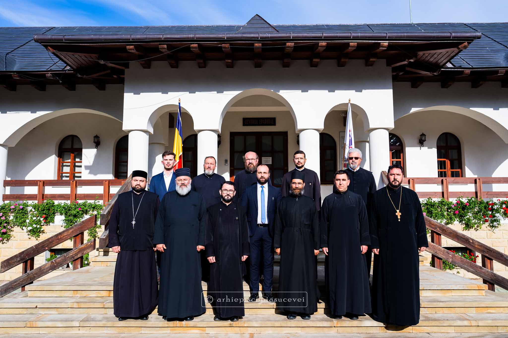 Responsabilii de cateheză parohială din Arhiepiscopia Sucevei și Rădăuților / Foto: arhiepiscopiasucevei.ro Ședința de lucru a Biroului de catehizare din Arhiepiscopia Sucevei și Rădăuților