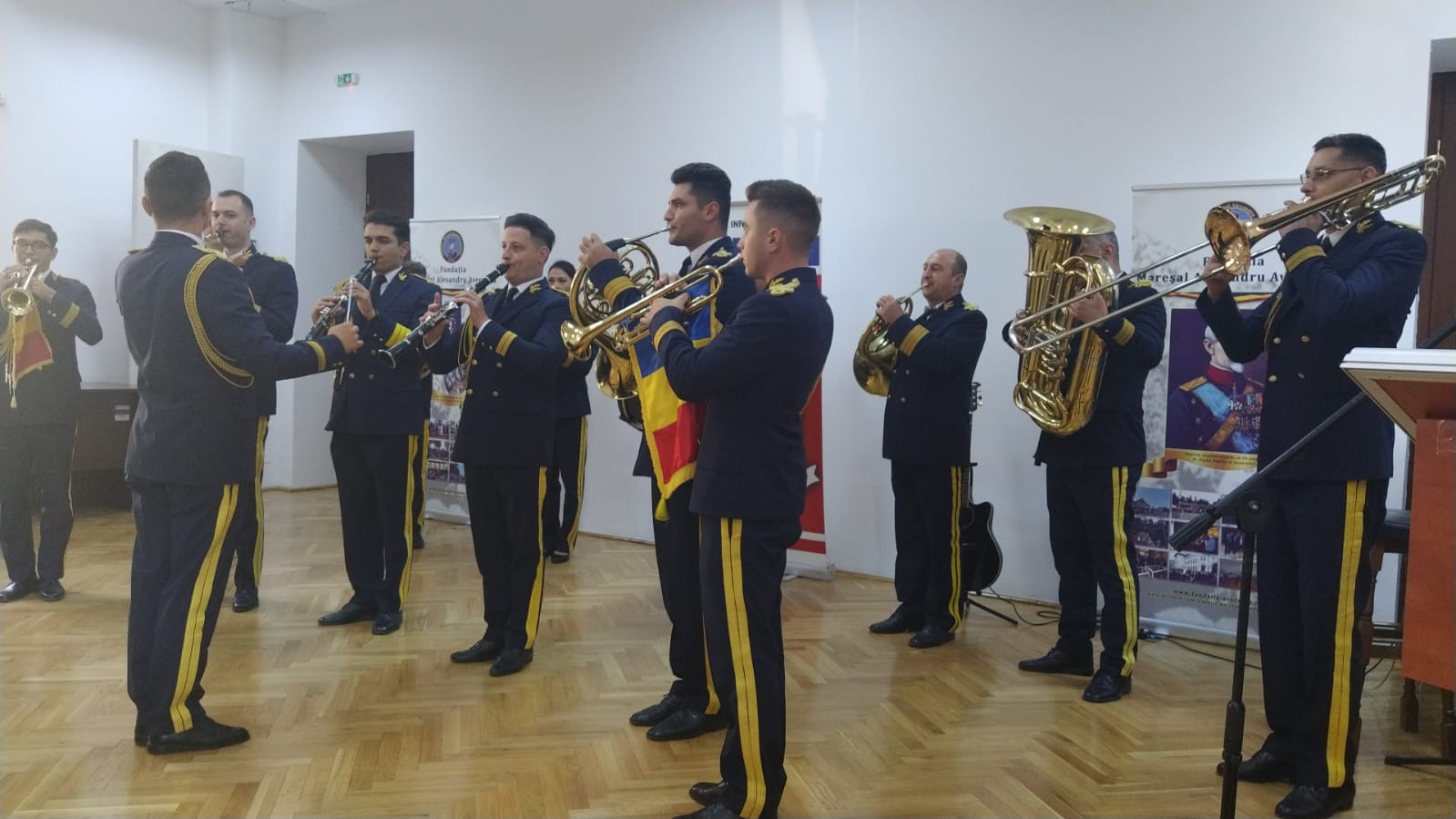 Moment festiv în memoria poetului Emil Niculescu