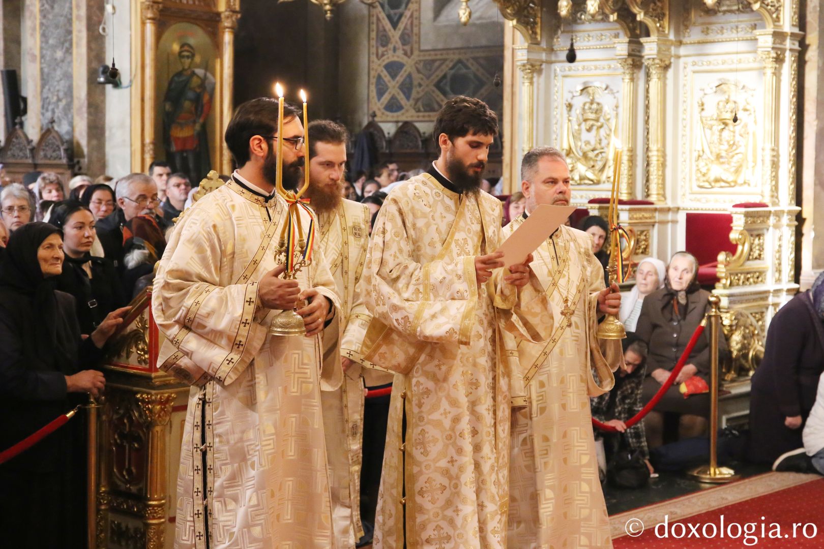 Diac. Ionuț Valentin Drăghici  a fost hirotonit întru preot de PS Nichifor Botoșăneanul / Foto: Flavius Popa