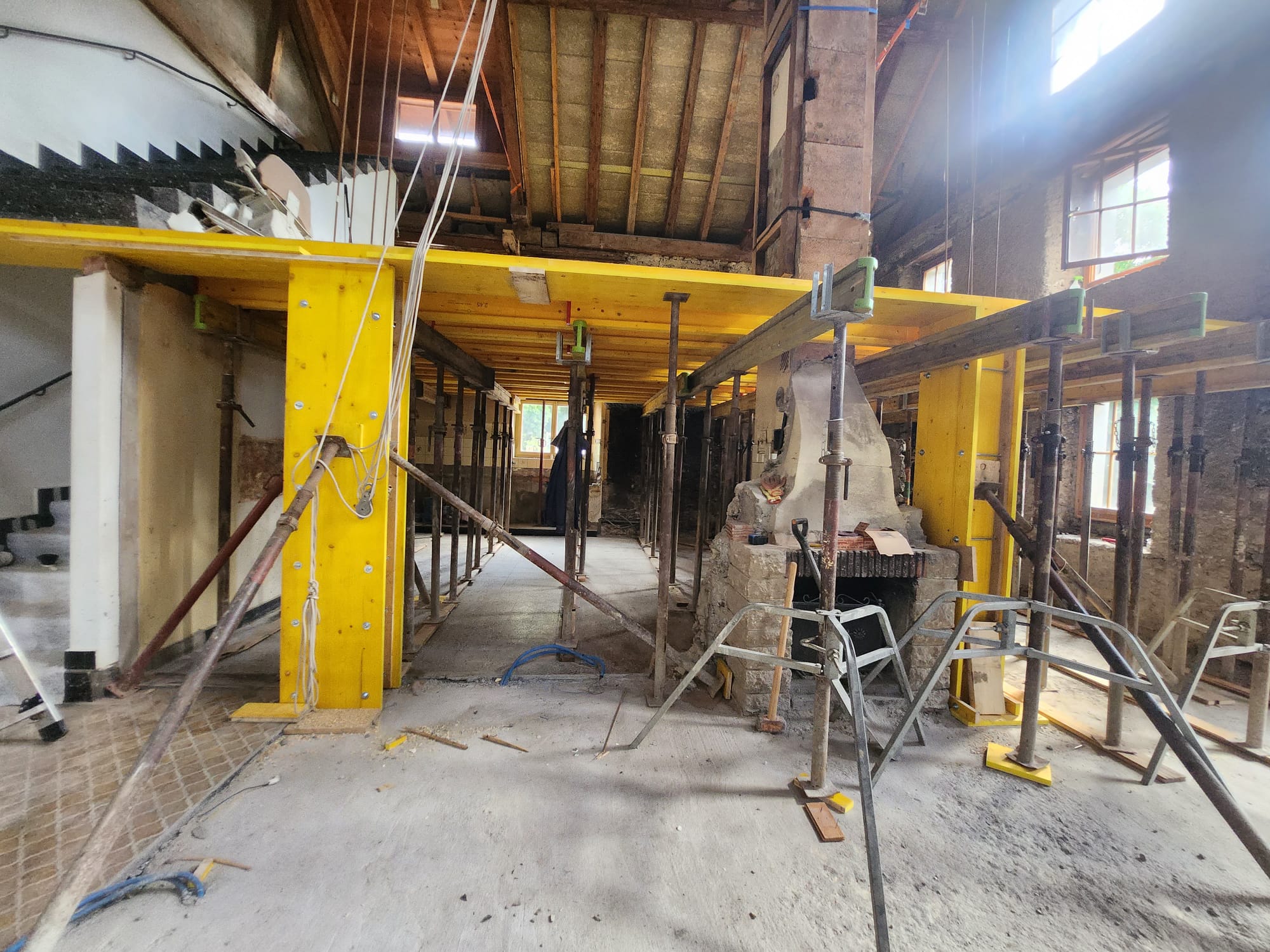 Renovarea clădirii Mănăstirii „Sfântul Acoperământ al Maicii Domnului” din Elveția Lucrări de consilidare