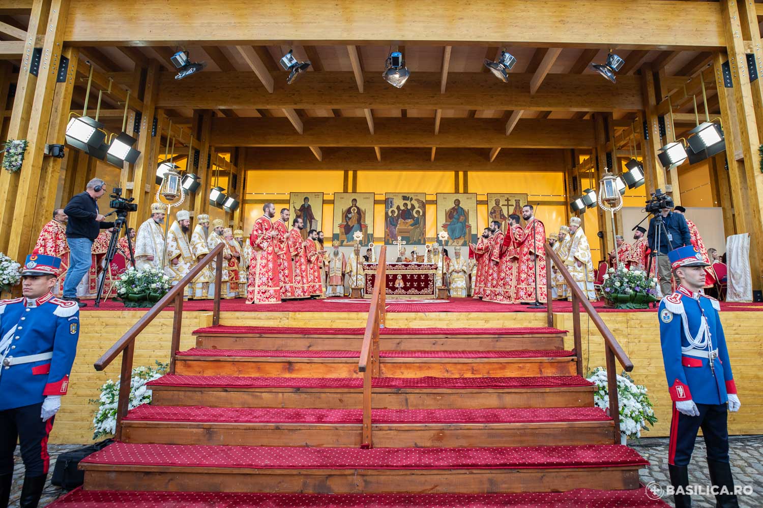 Prăznuirea Sfântului Mare Mucenic Dimitrie, Izvorâtorul de Mir, pe Dealul Patriarhiei – 2023