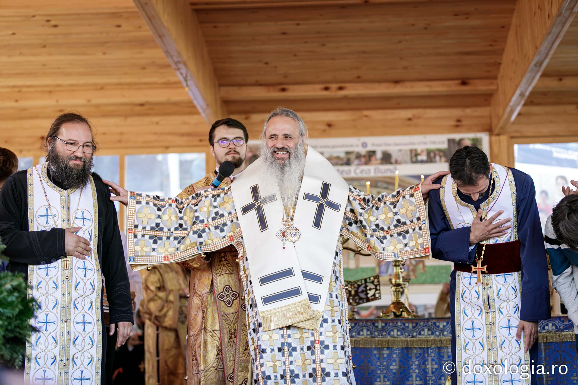 Resfințirea Bisericii „Sfântul Arhidiacon Ștefan” Țicău, Iași