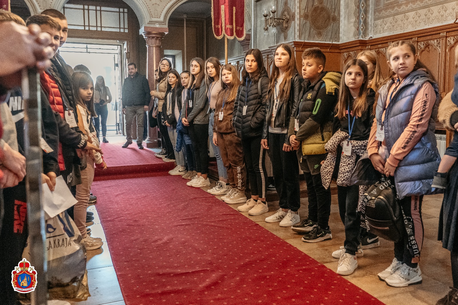 Tinerii din tabăra organizată de Episcopia Daciei Felix au primit binecuvântarea Preasfințitului Părinte Ieronim