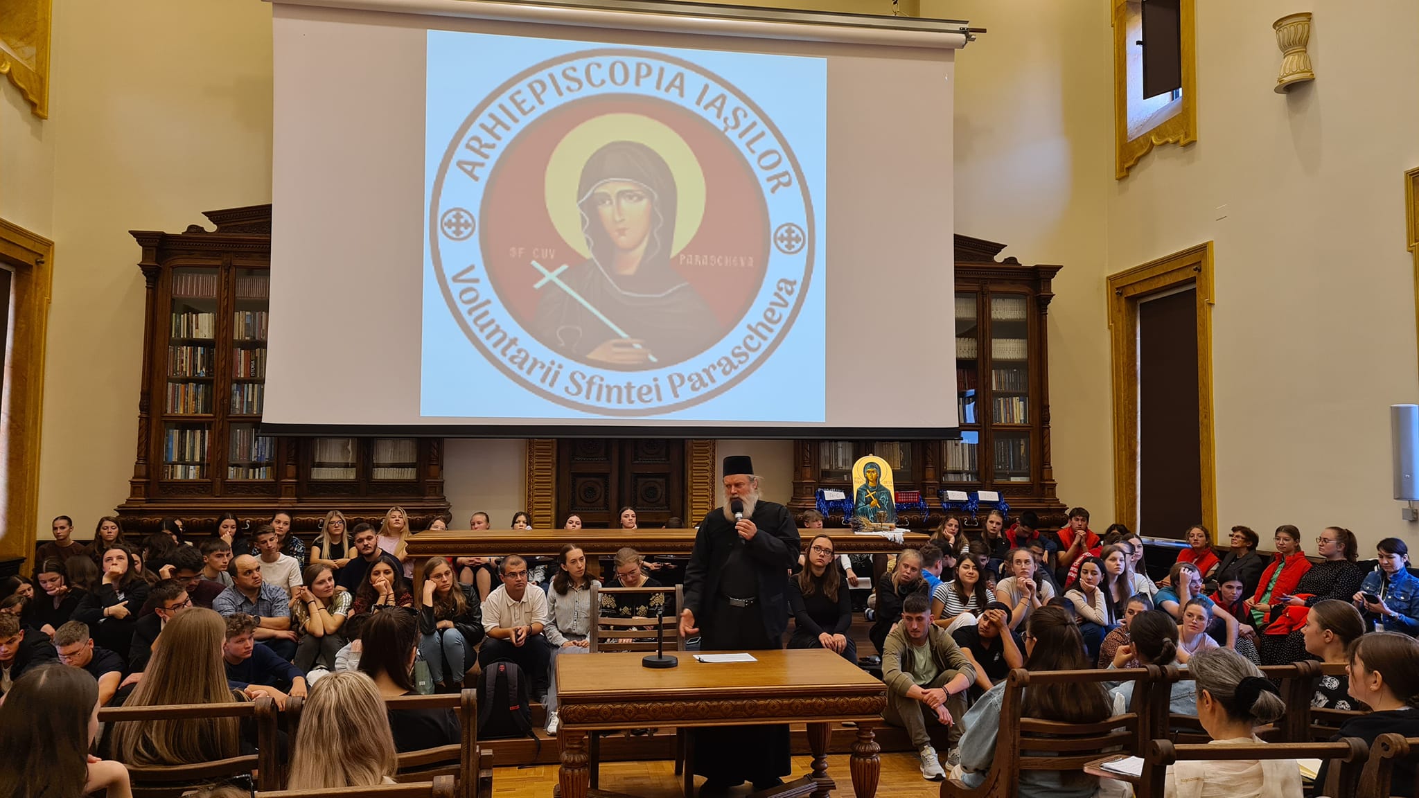 Voluntarii Sfintei Parascheva Voluntarii Sfintei Parascheva