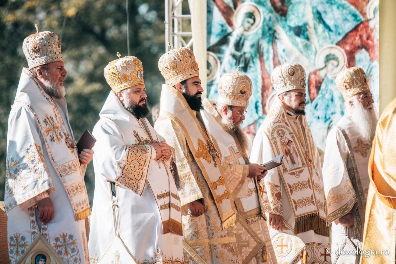 #Hram2023: Peste 35.000 de suflete, alături de Sfânta Parascheva, de ziua ei / Foto: pr. Silviu Cluci