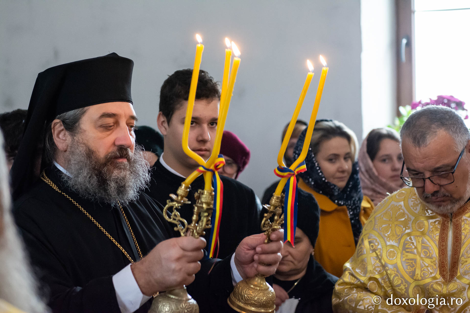 PS Nichifor Botoșăneanul a slujit la Parohia Buimăceni / Foto: Mihail Vrăjitoru PS Nichifor Botoșăneanul