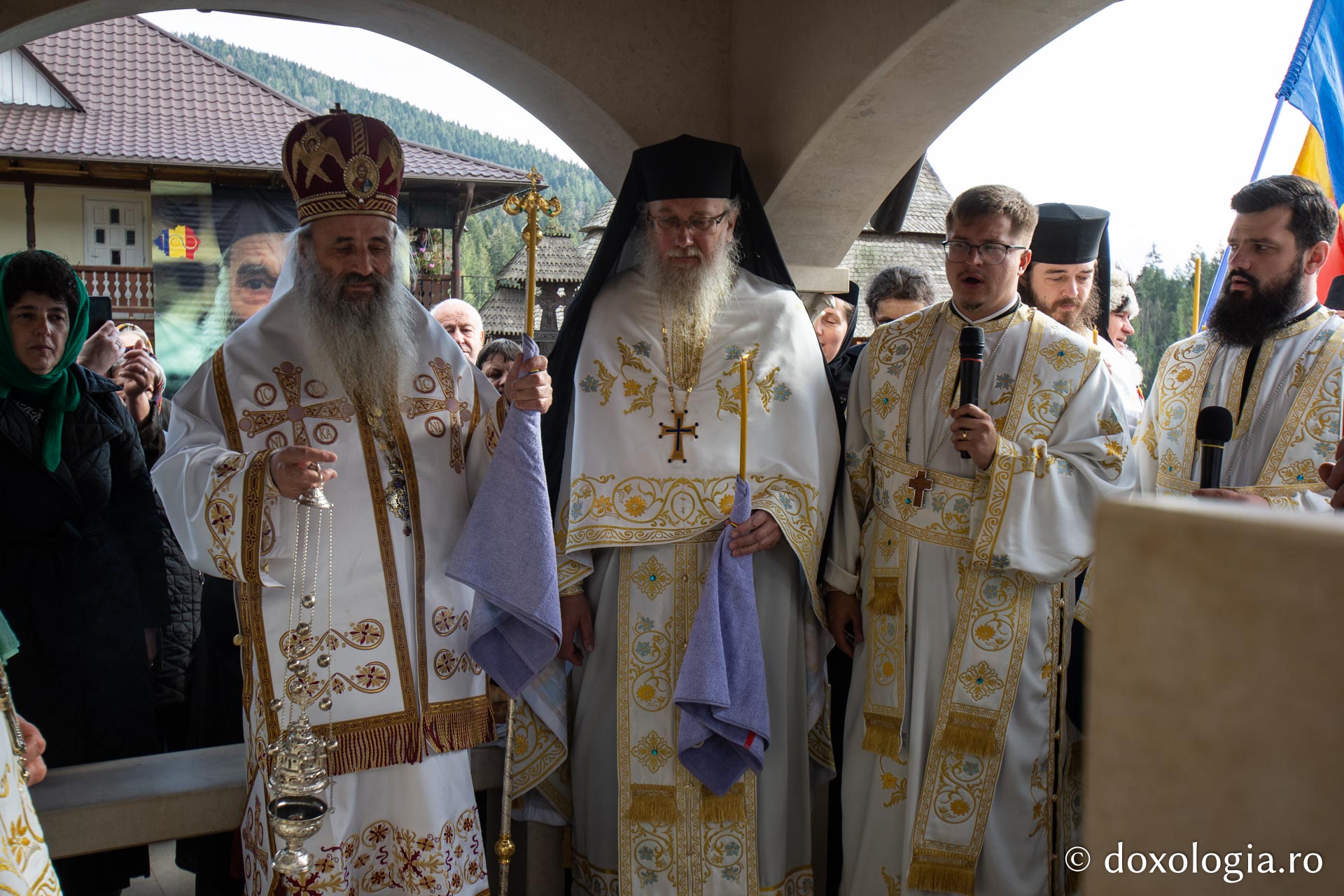 IPS Teofan, la mormântul părintelui Justin Pârvu