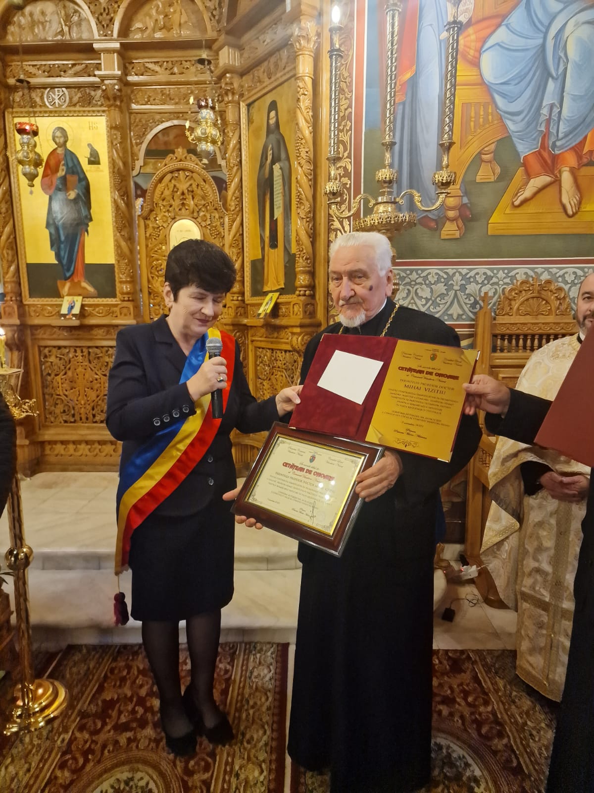 aniversarea părintelui profesor Mihai Vizitiu