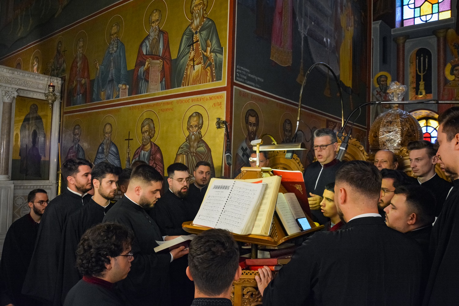 Corul Sfântul Ierarh Iosif cel Milostiv a concertat șase zile în Grecia Corul Sfântul Ierarh Iosif cel Milostiv