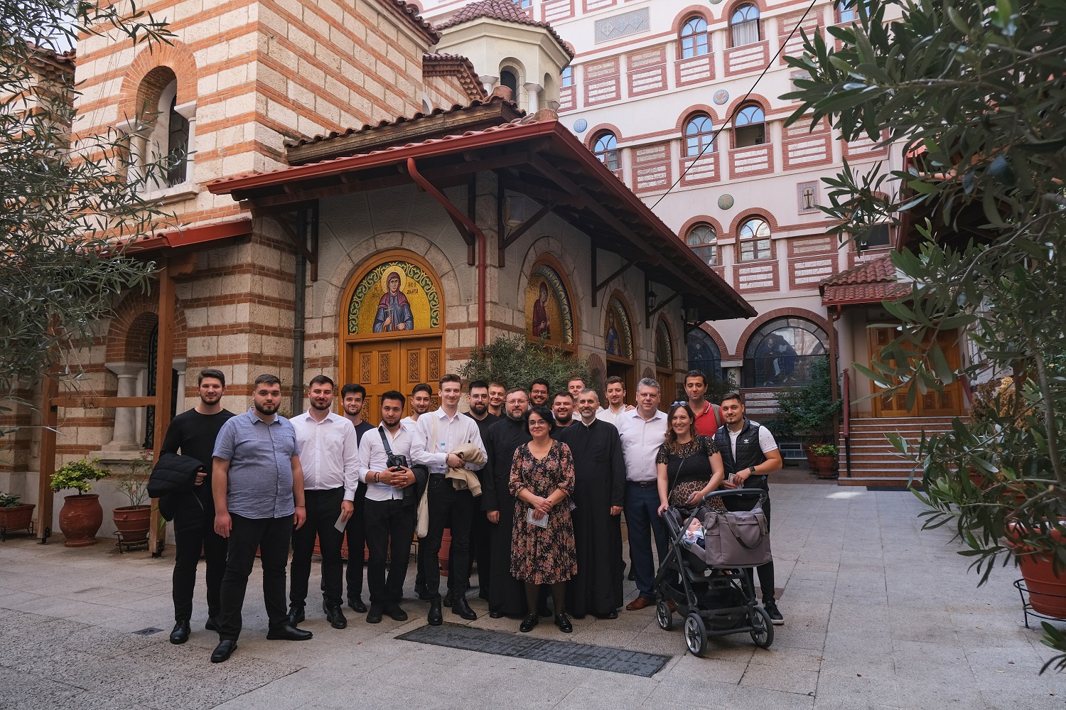 Corul Sfântul Ierarh Iosif cel Milostiv a concertat șase zile în Grecia Corul Sfântul Ierarh Iosif cel Milostiv