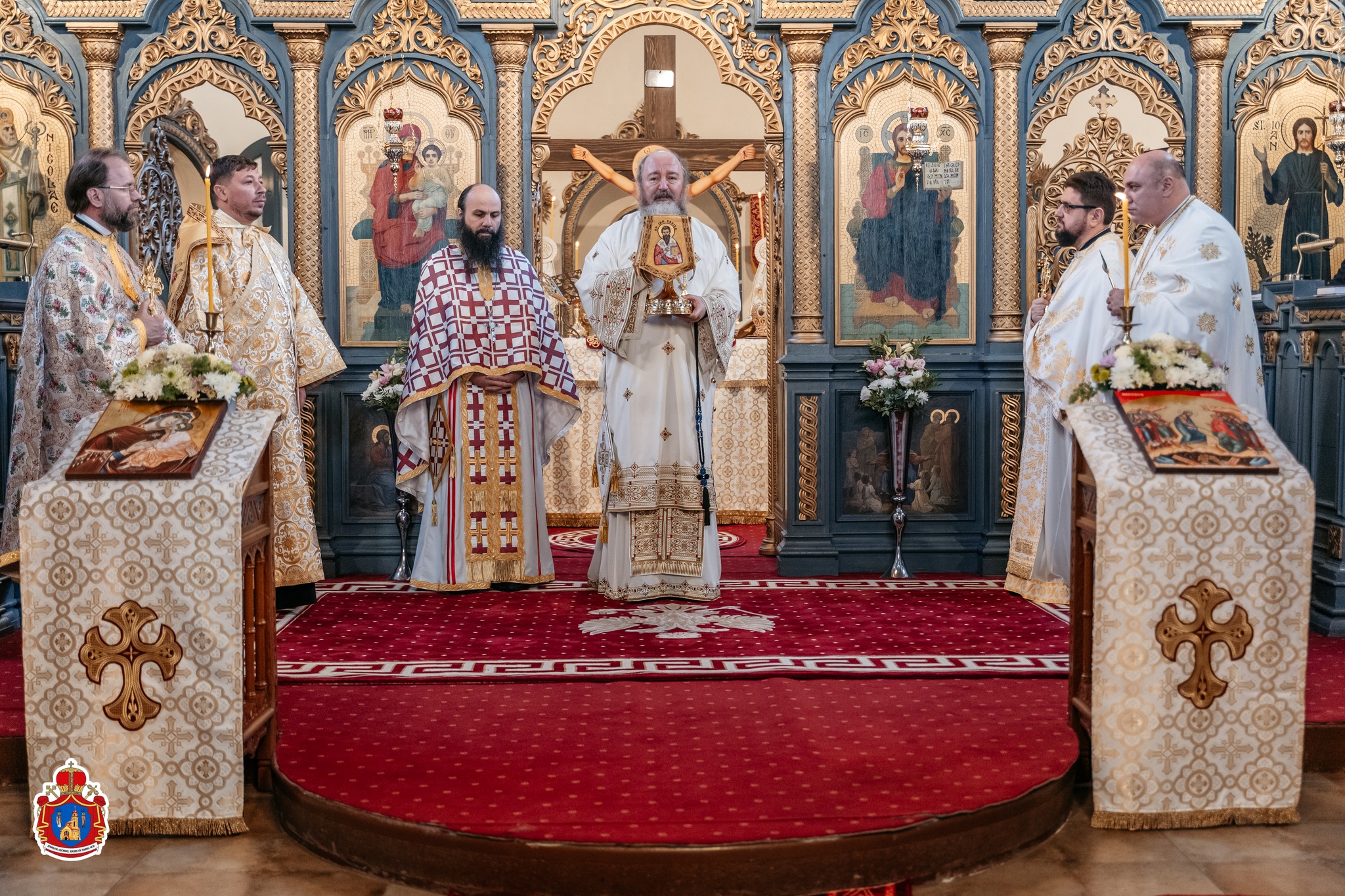 PS Ieronim slujind în Catedrala Episcopală din Vârșeț