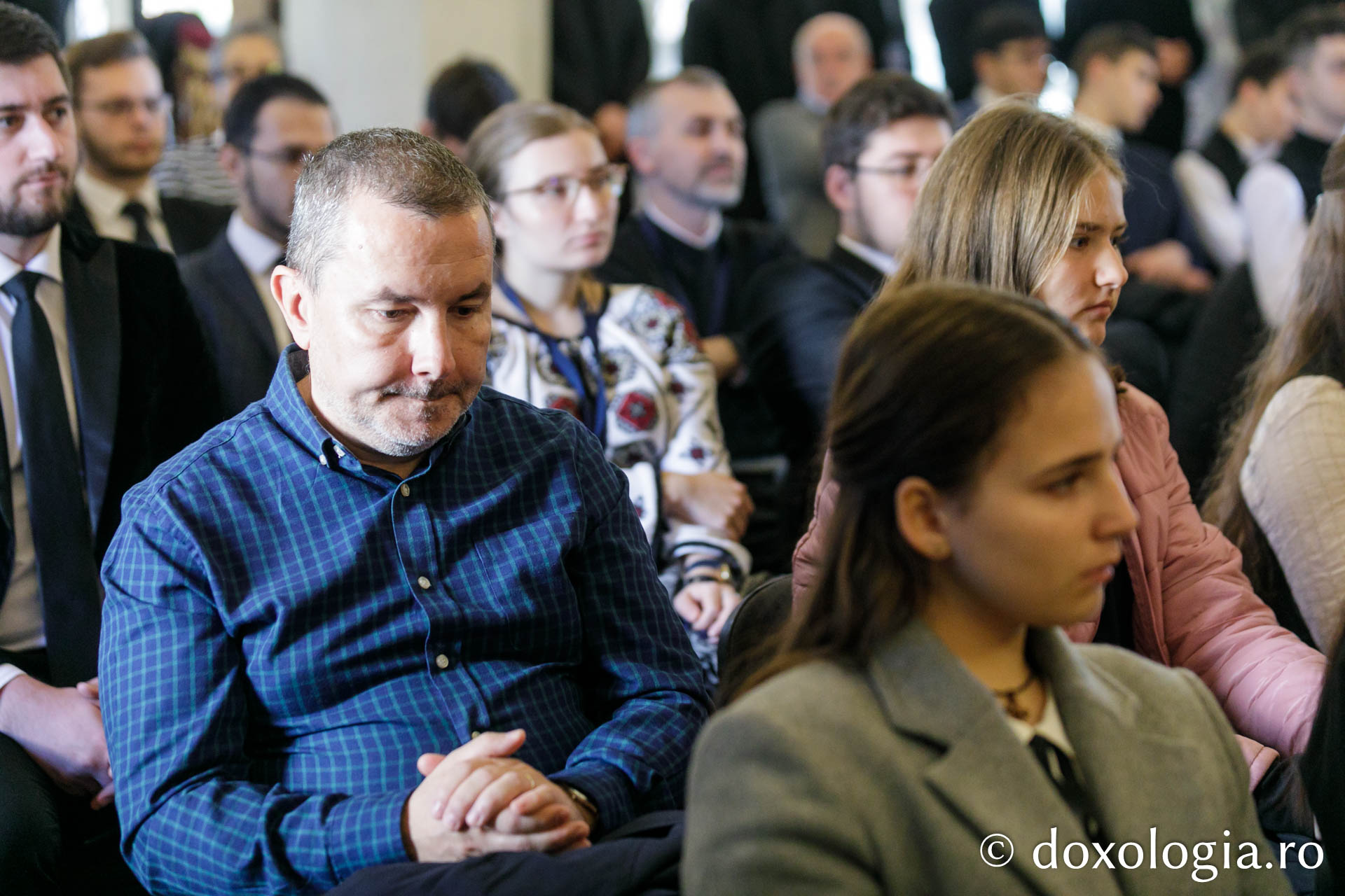 Participanți la simpozion