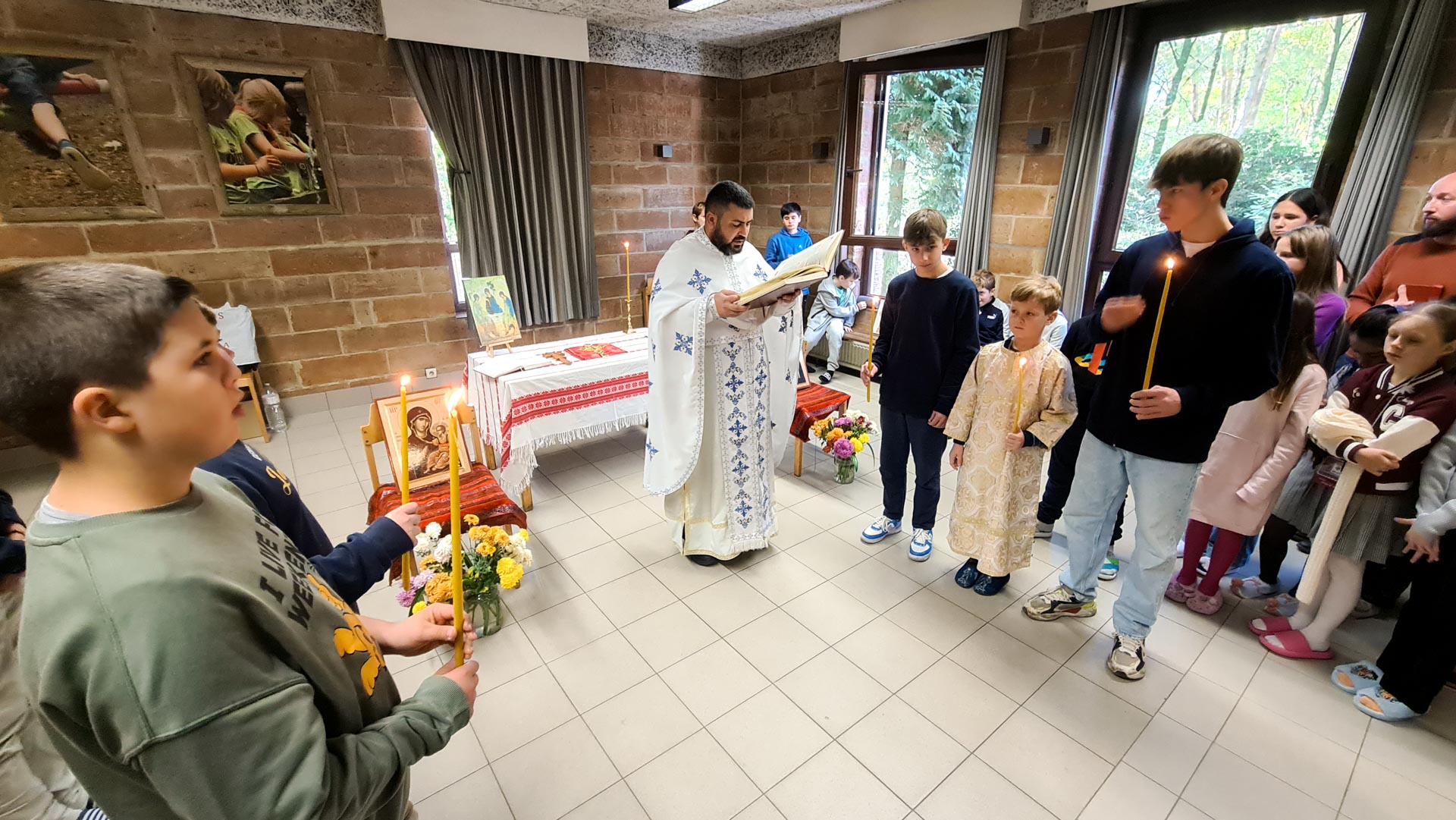 Copiii aflați în tabăra „Bucuria Prieteniei”