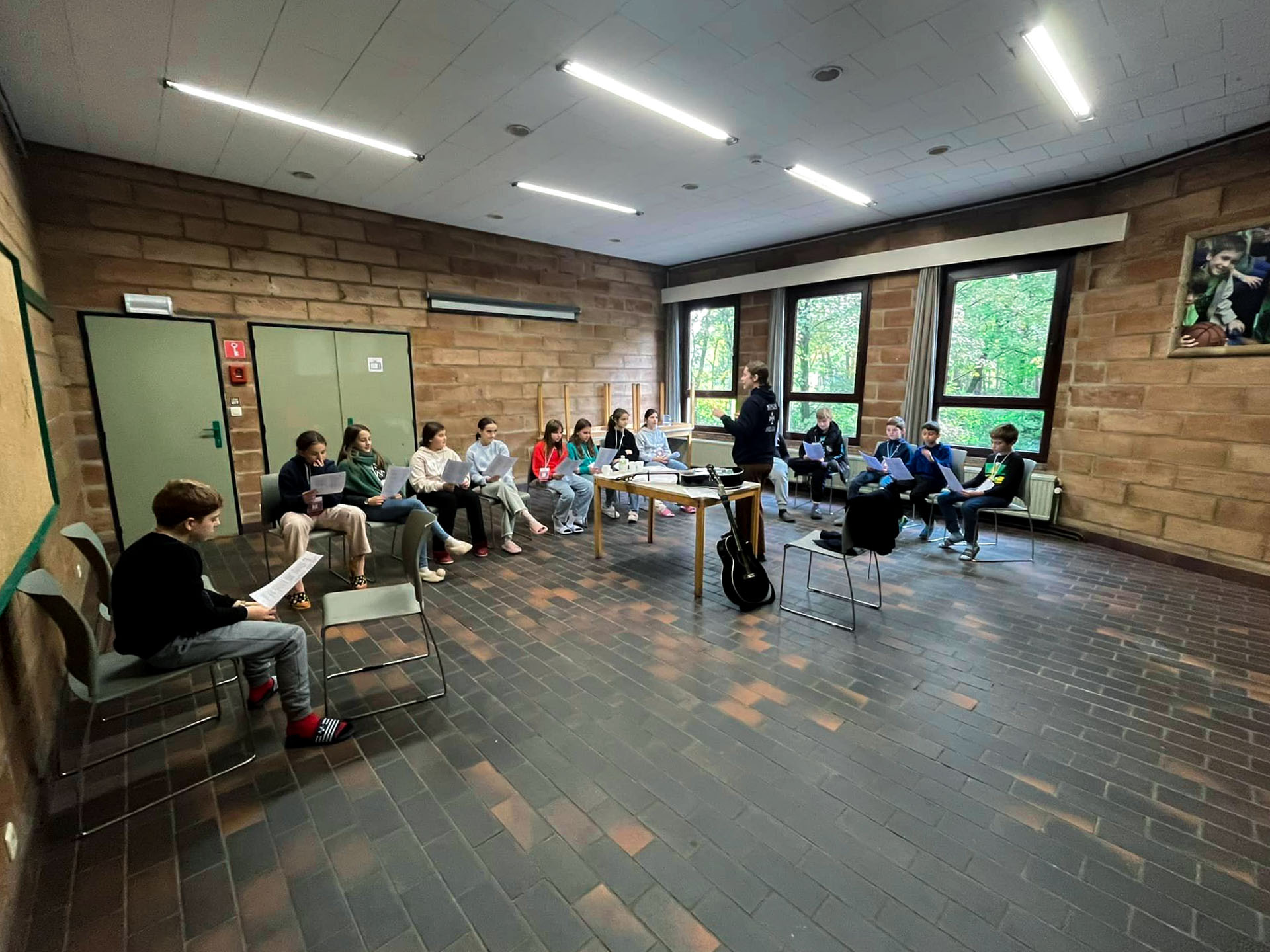 Copiii aflați în tabăra „Bucuria Prieteniei”