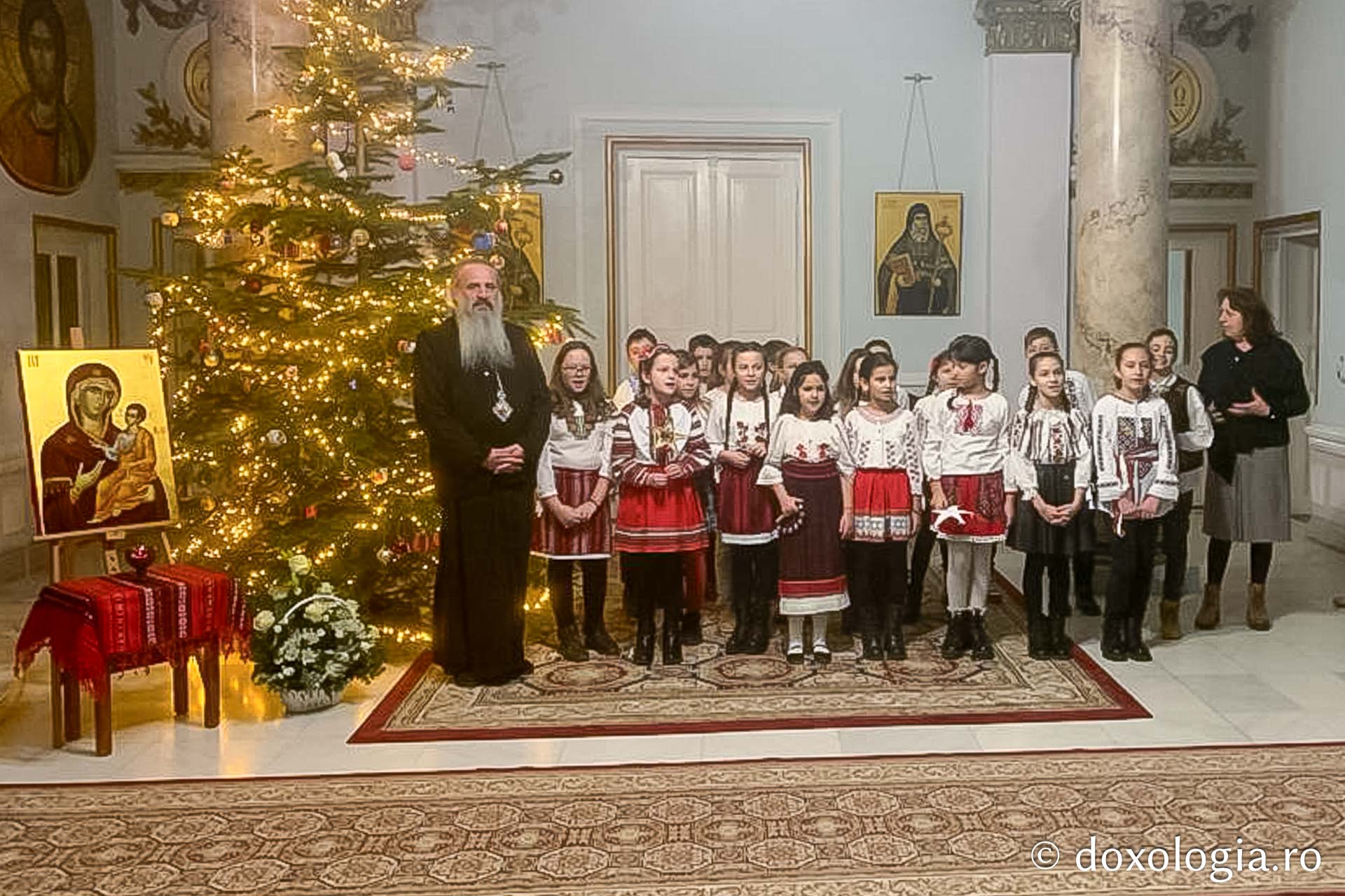 Şcoala „D.D. Pătrăşcanu” din Tomeşti, clasa a III-a – Colindători la Reședința Mitropolitană 2023