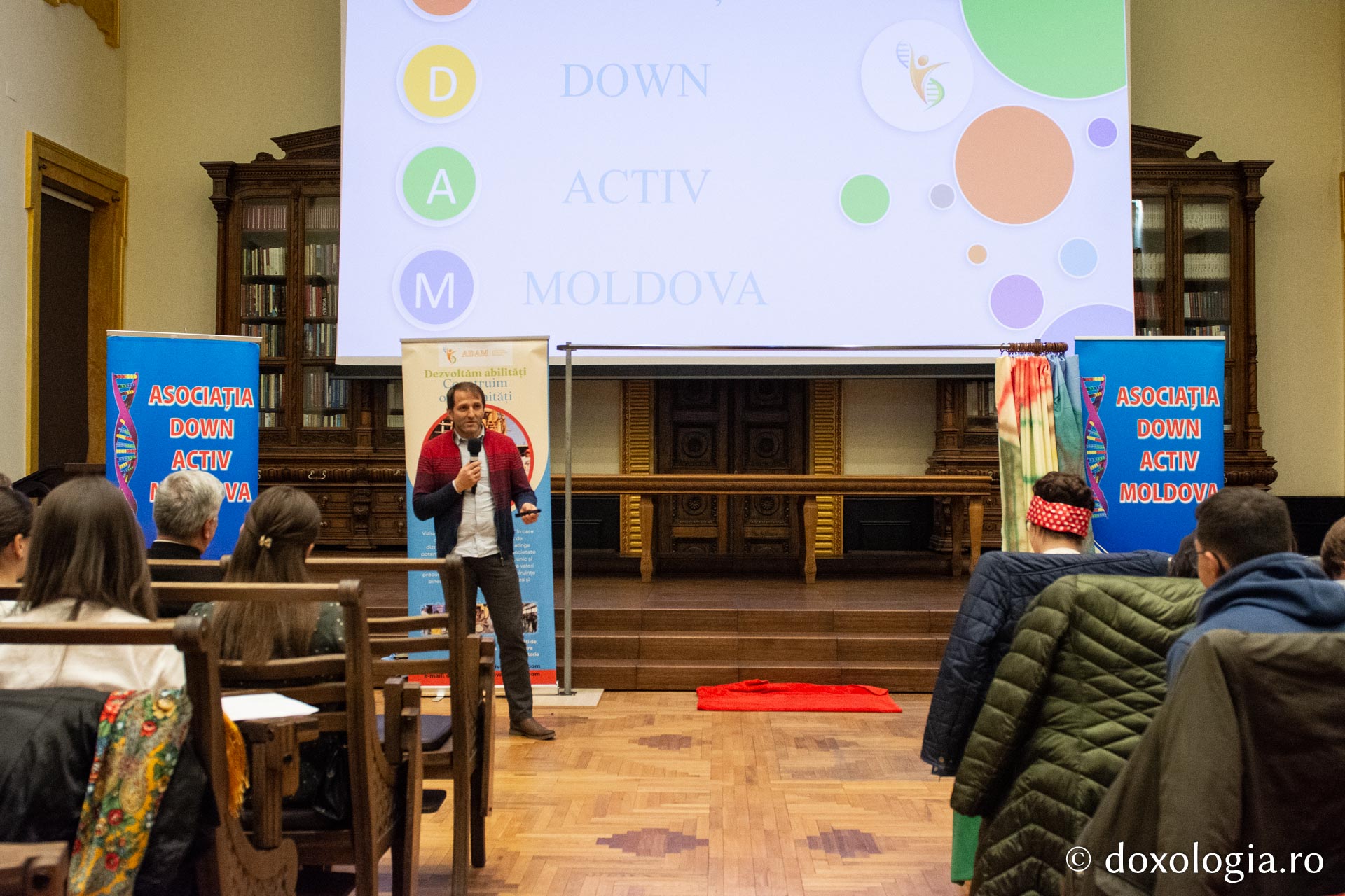 Eveniment dedicat zilei internaționale a persoanei cu dizabilități la Iași