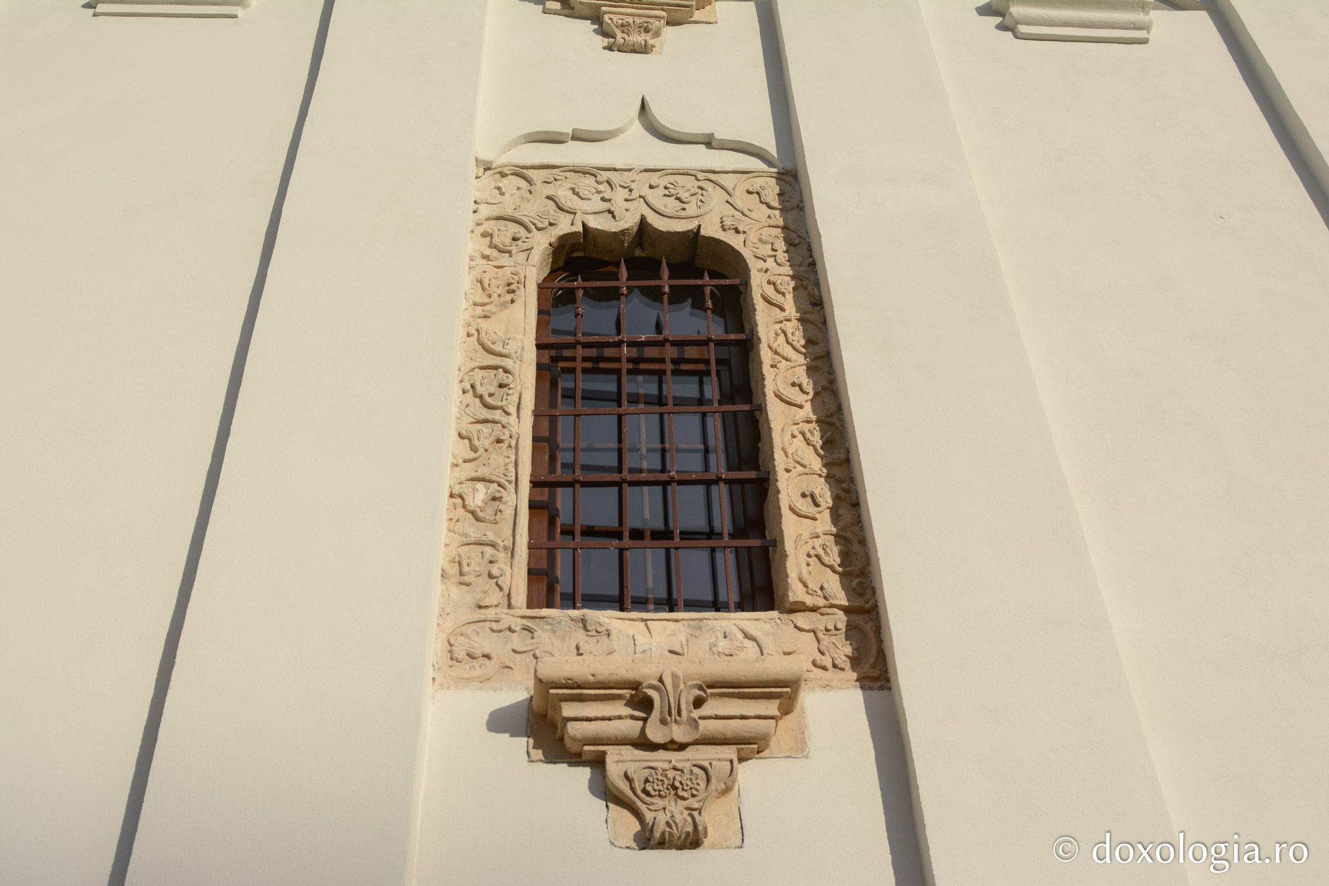 Lucrările de restaurare ale bisericilor „Sfinţii Teodori” din Iași și „Sfântul Dimitrie” din Soroca – Republica Moldova au fost finalizate