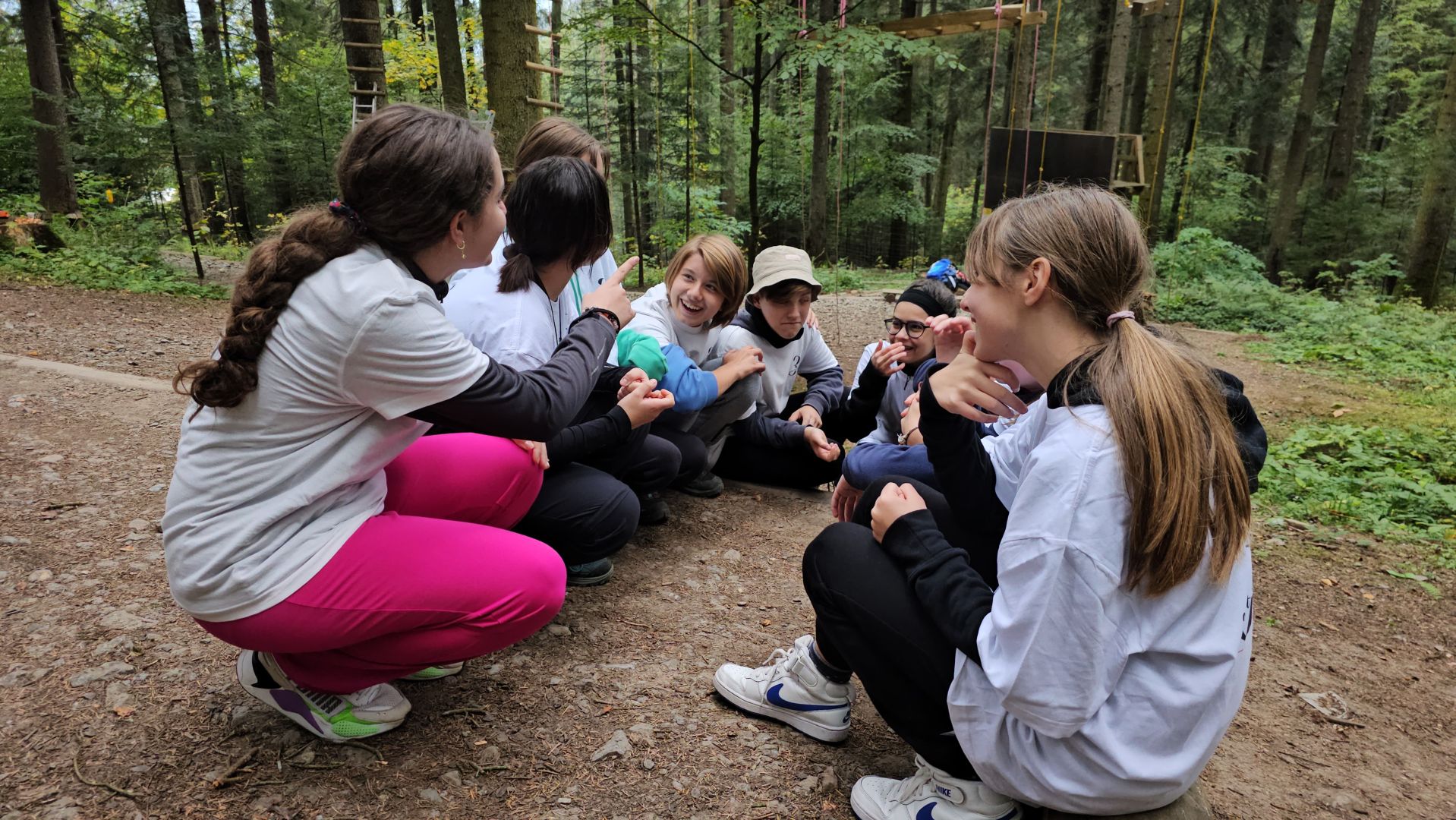 Grupul catehetic „Armina” al Parohiei Arămoaia a câștigat premiul I la concursul organizat de Colegiul „Sfântul Nicolae”