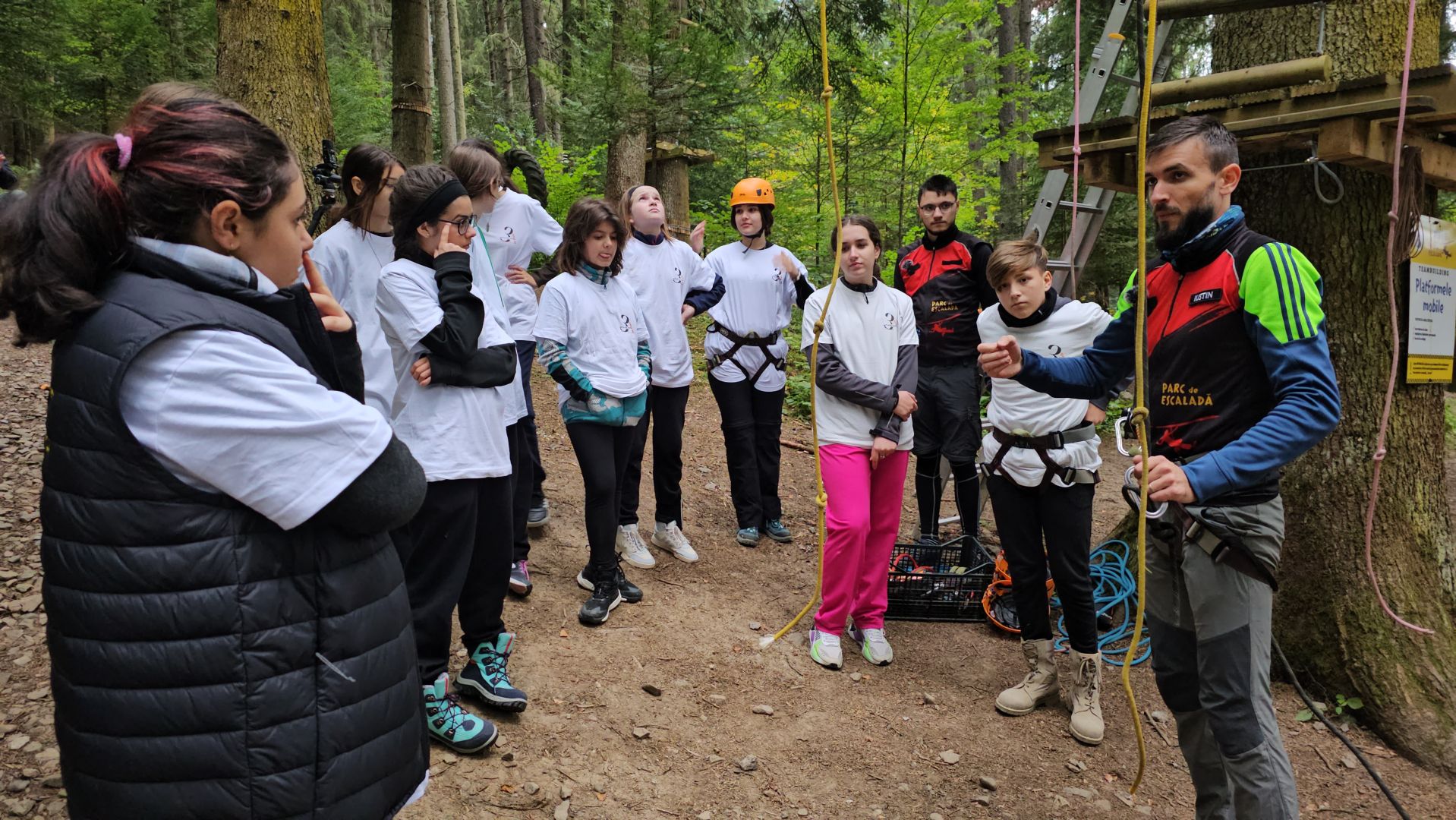 Grupul catehetic „Armina” al Parohiei Arămoaia a câștigat premiul I la concursul organizat de Colegiul „Sfântul Nicolae”