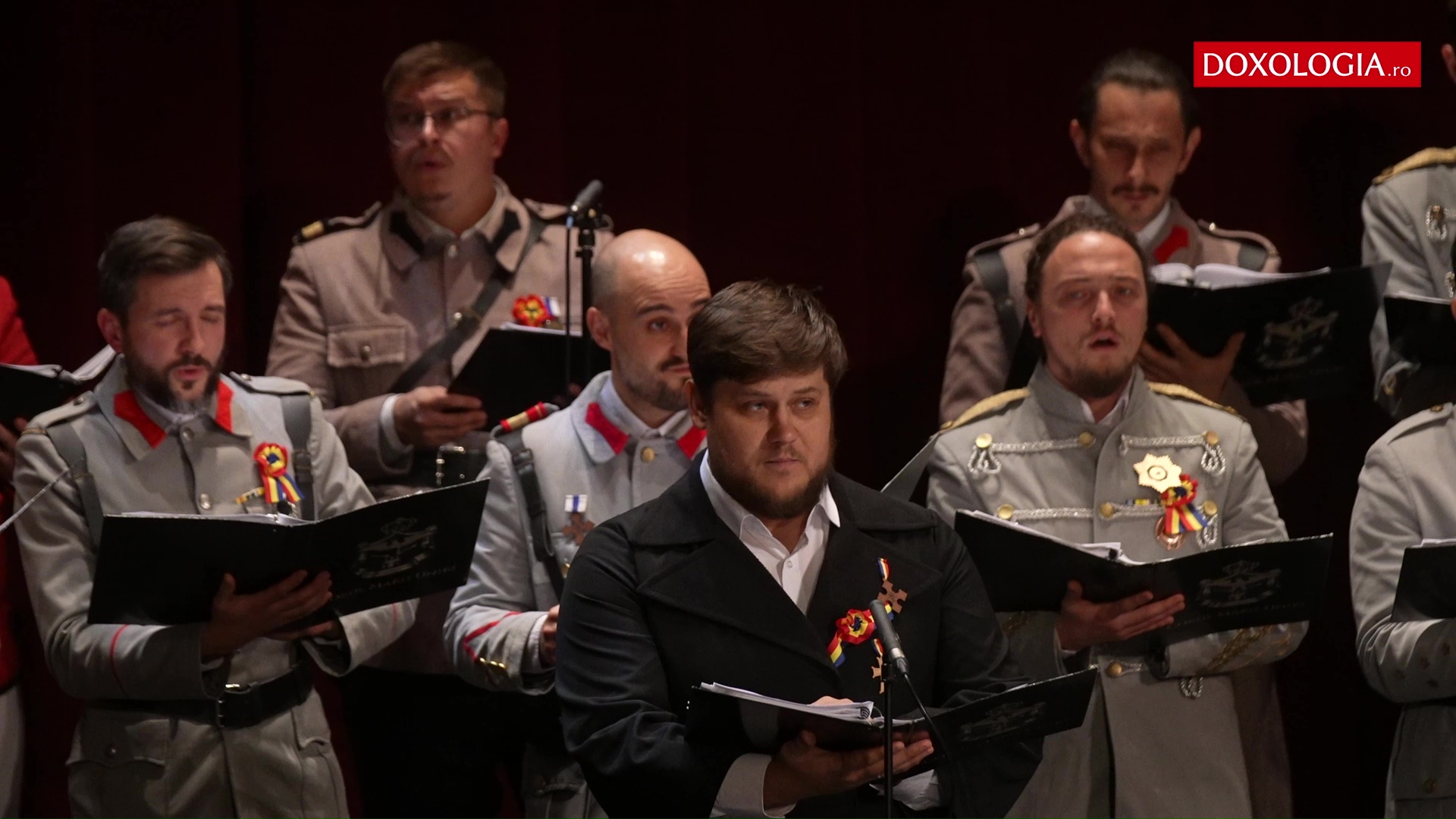 (Video) „Corul Marii Uniri” al Ateneului din Iași – Vecernii cântă clopotele-n vale