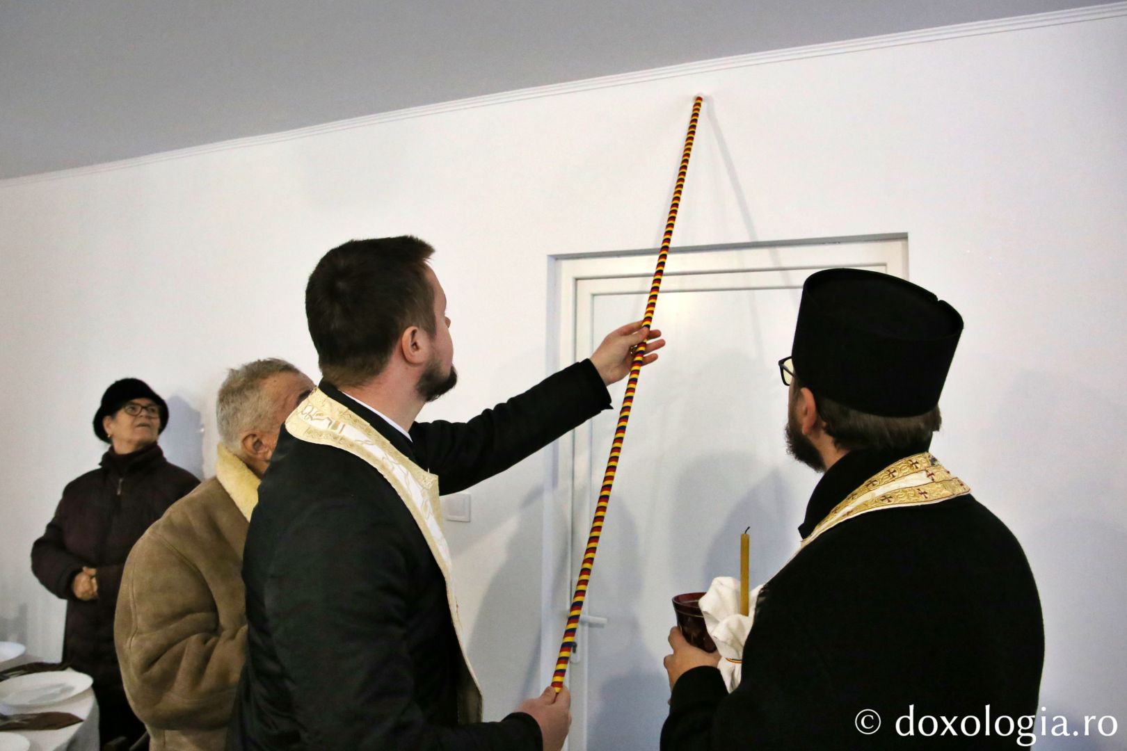 IPS Teofan a binecuvântat noua casă socială / Foto: Flavius Popa sfințire casă socială
