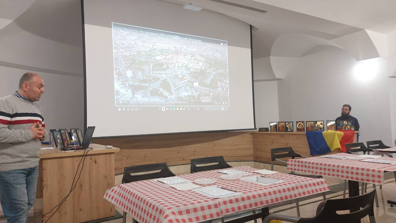 Proiect cultural-educațional între un colegiu din Alba Iulia și Episcopia Spaniei și Portugaliei Proiect cultural-educațional între un colegiu din Alba Iulia și Episcopia Spaniei și Portugaliei