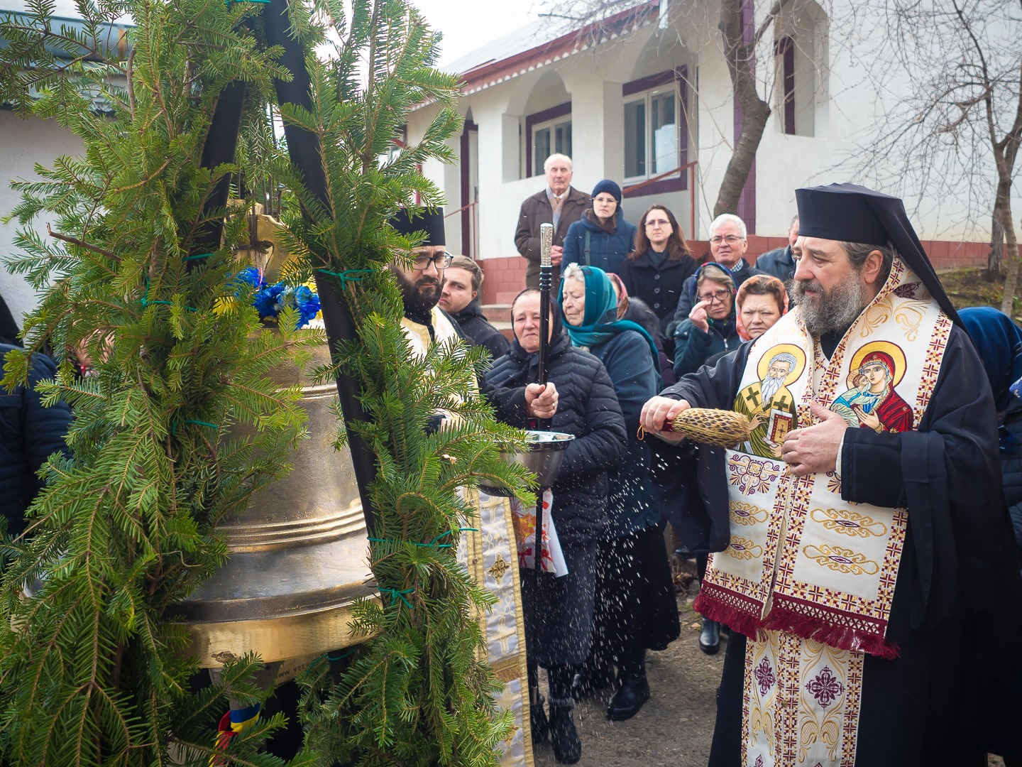 sfințire clopot PS Nichifor