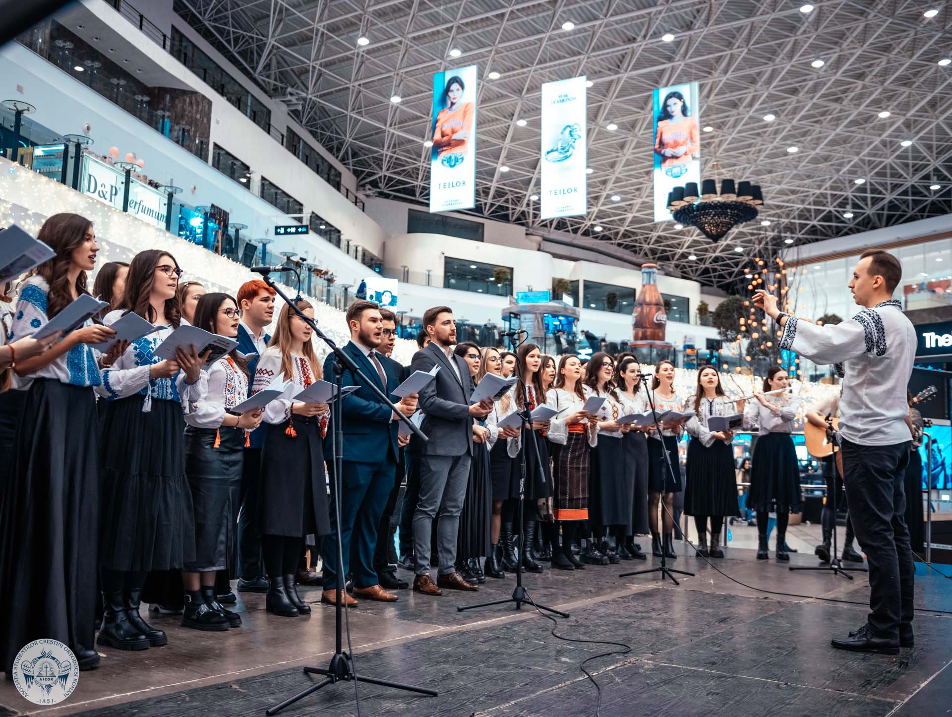 ASCOR Iași a organizat un concert de colinde la 33 de ani de activitate