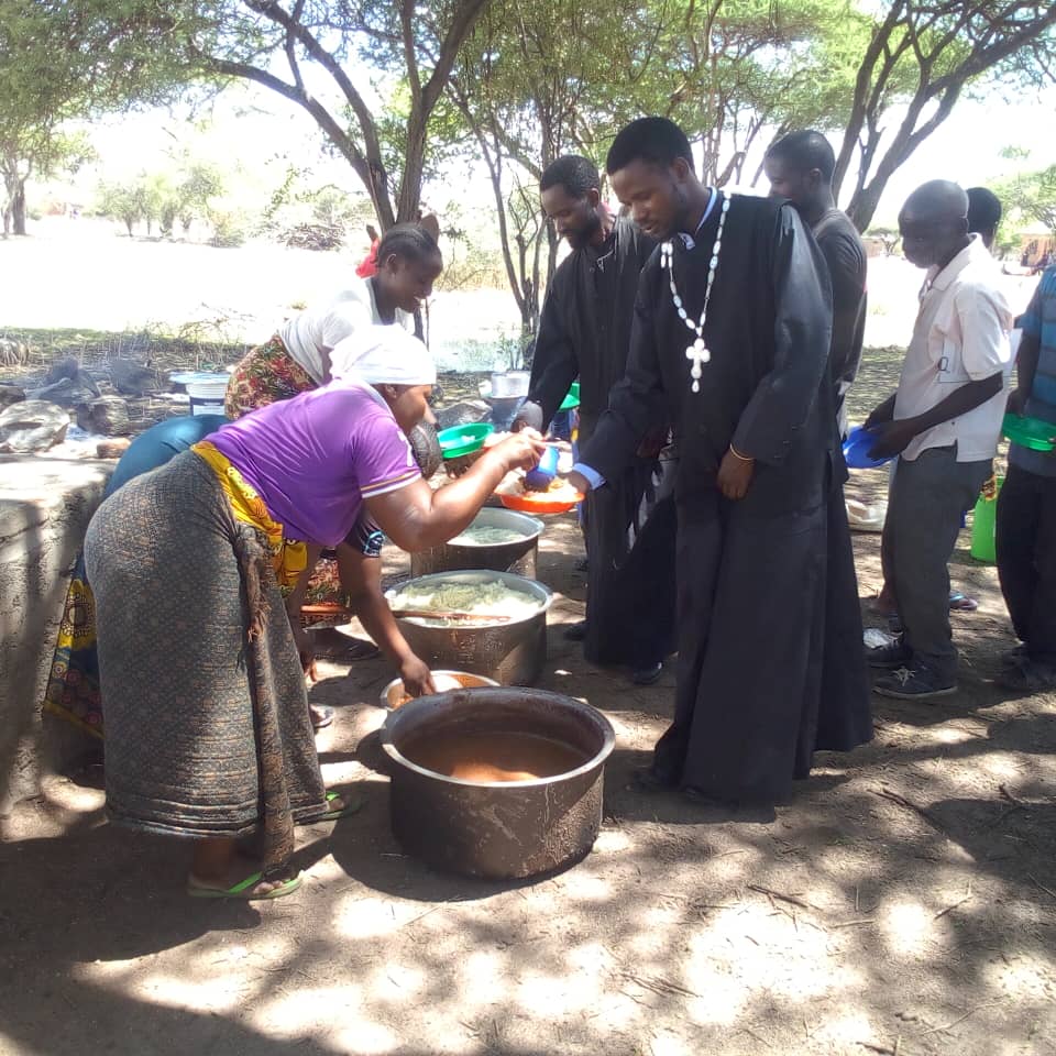 Masa de dupa Sfanta liturghie de hram