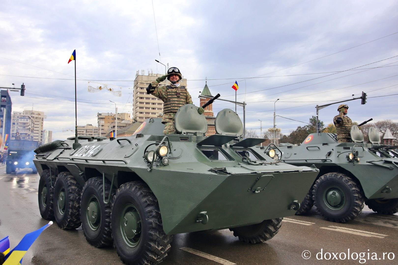 Tehnică militară la paradă