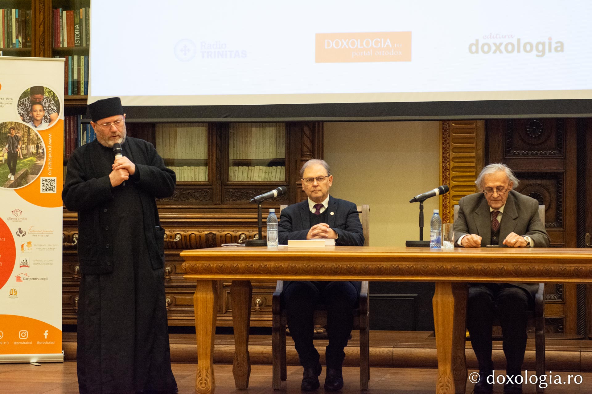 Lansarea cărții „După Dumnezeu: morala și bioetica într-o epocă secularizată” de H. Tristram Engelhardt Jr.