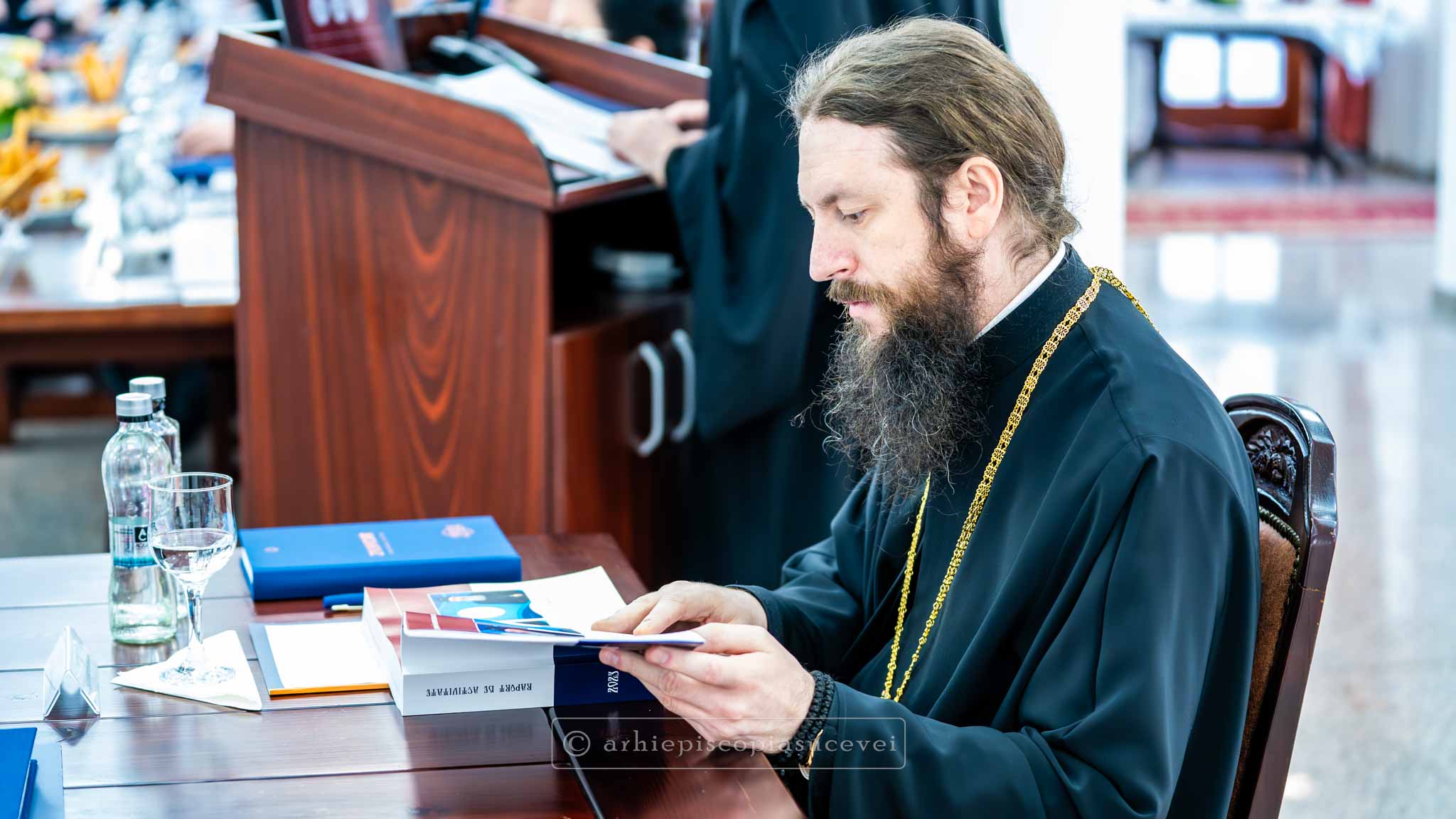Adunarea Eparhială a Arhiepiscopiei Sucevei și Rădăuților – 2023 / Foto: arhiepiscopiasuceveisiradautilor.ro PS Damaschin Dorneanul, Episcop vicar al Arhiepiscopiei Sucevei și Rădăuților
