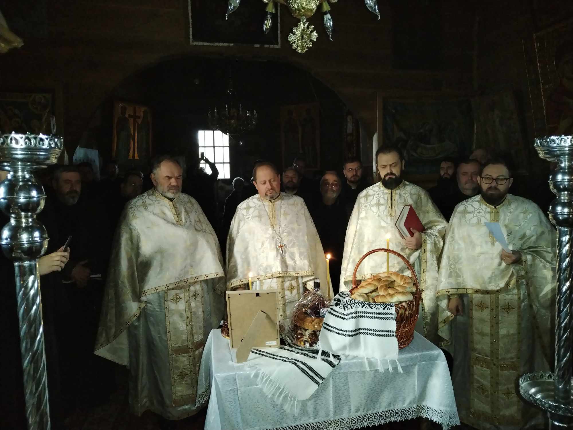 Ziua Poetului național Mihai Eminescu, prilej de comuniune prin credință și cultură în cadrul sedinței lunare a Protopopiatului Dorohoi