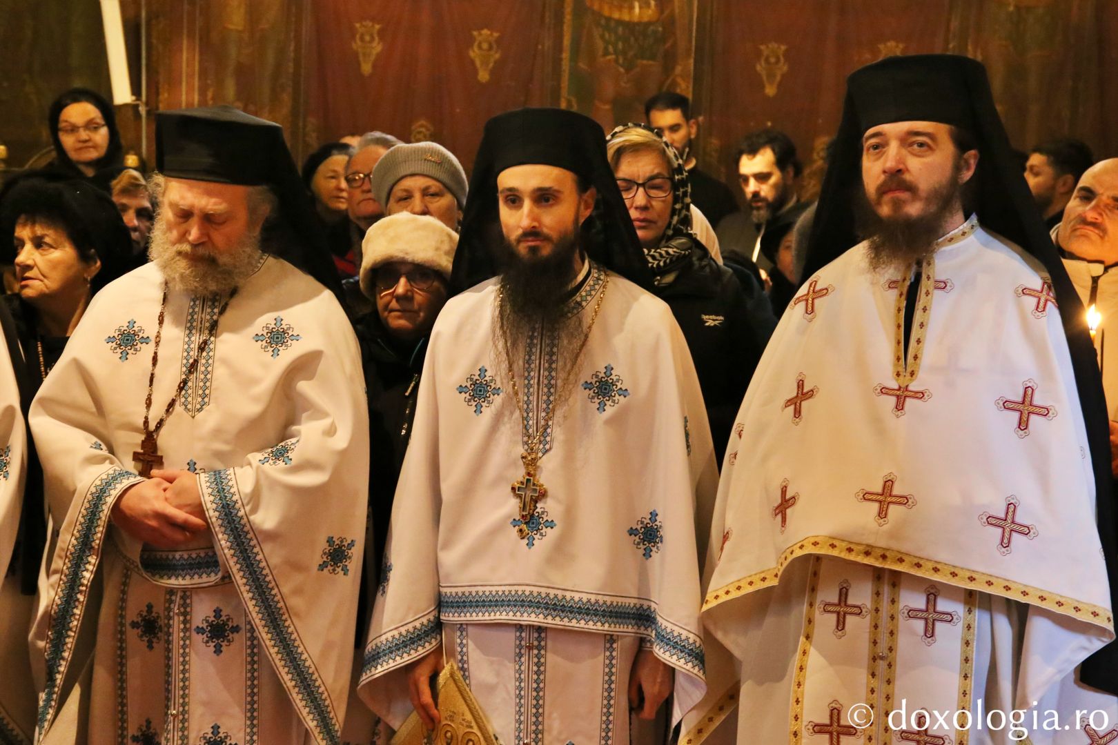 Slujbă arhierească la hramul Mănăstirii „Sfinții Trei Ierarhi” din Iași