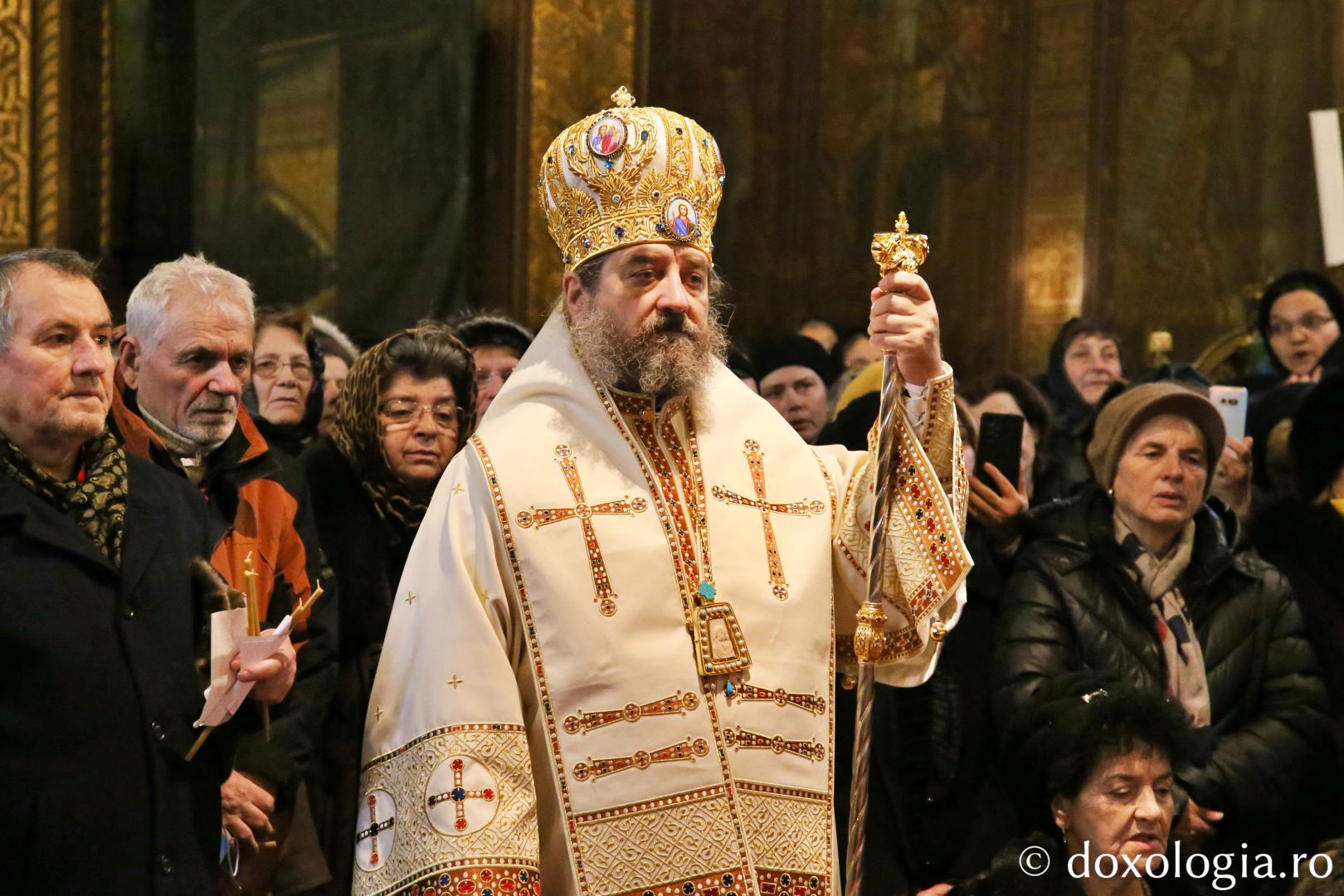 Slujbă arhierească la hramul Mănăstirii „Sfinții Trei Ierarhi” din Iași