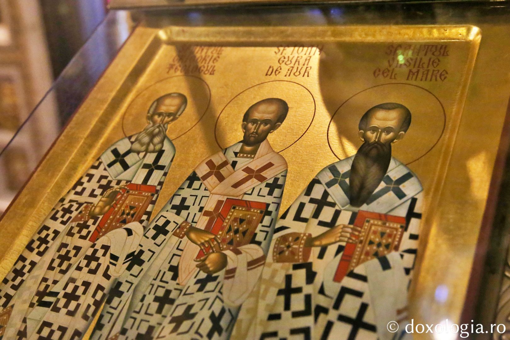 Icoana Sfinților Trei Ierarhi