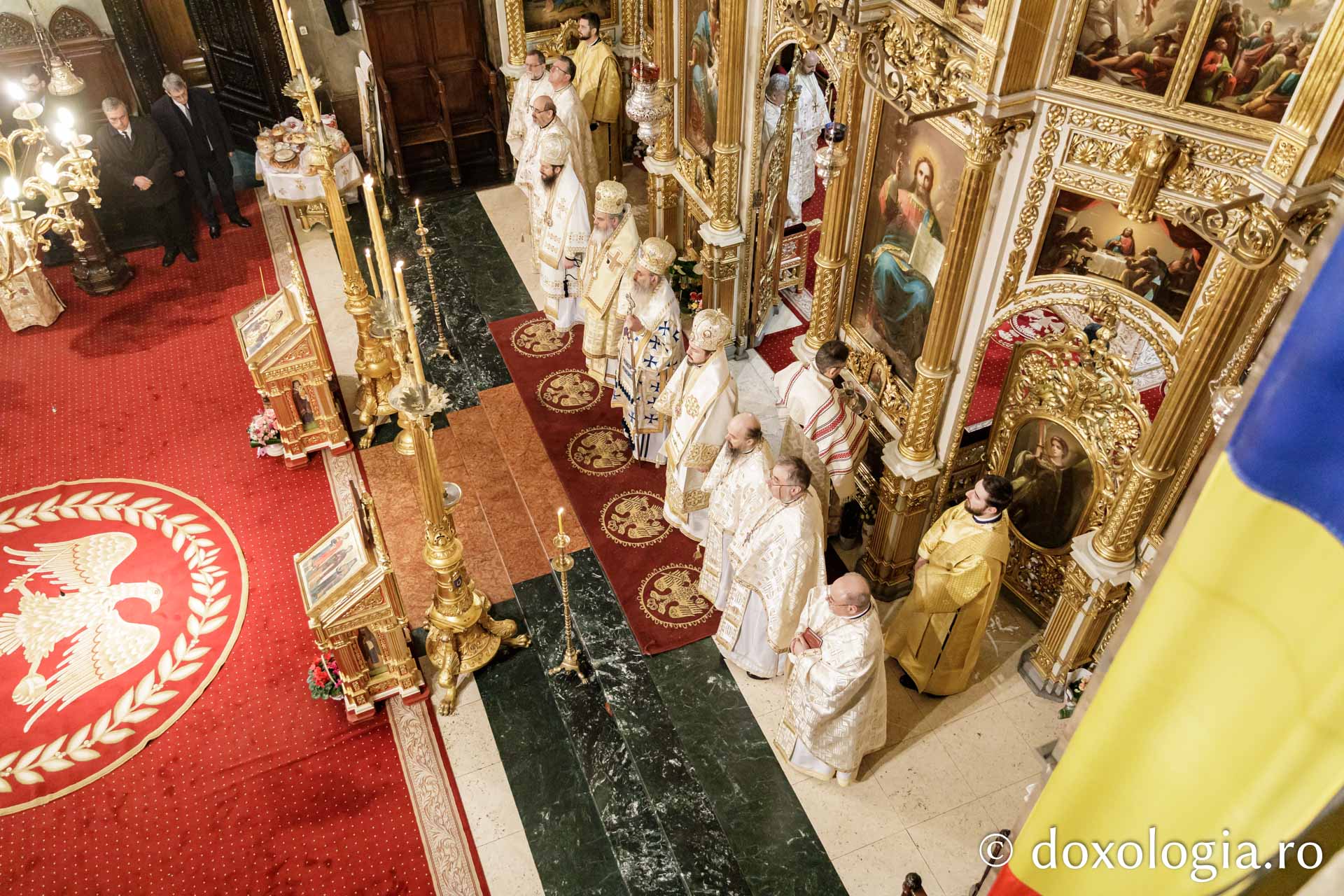 Sfinții Trei Ierarhi, sărbătoriți de studenții teologi ortodocși din capitala Moldovei